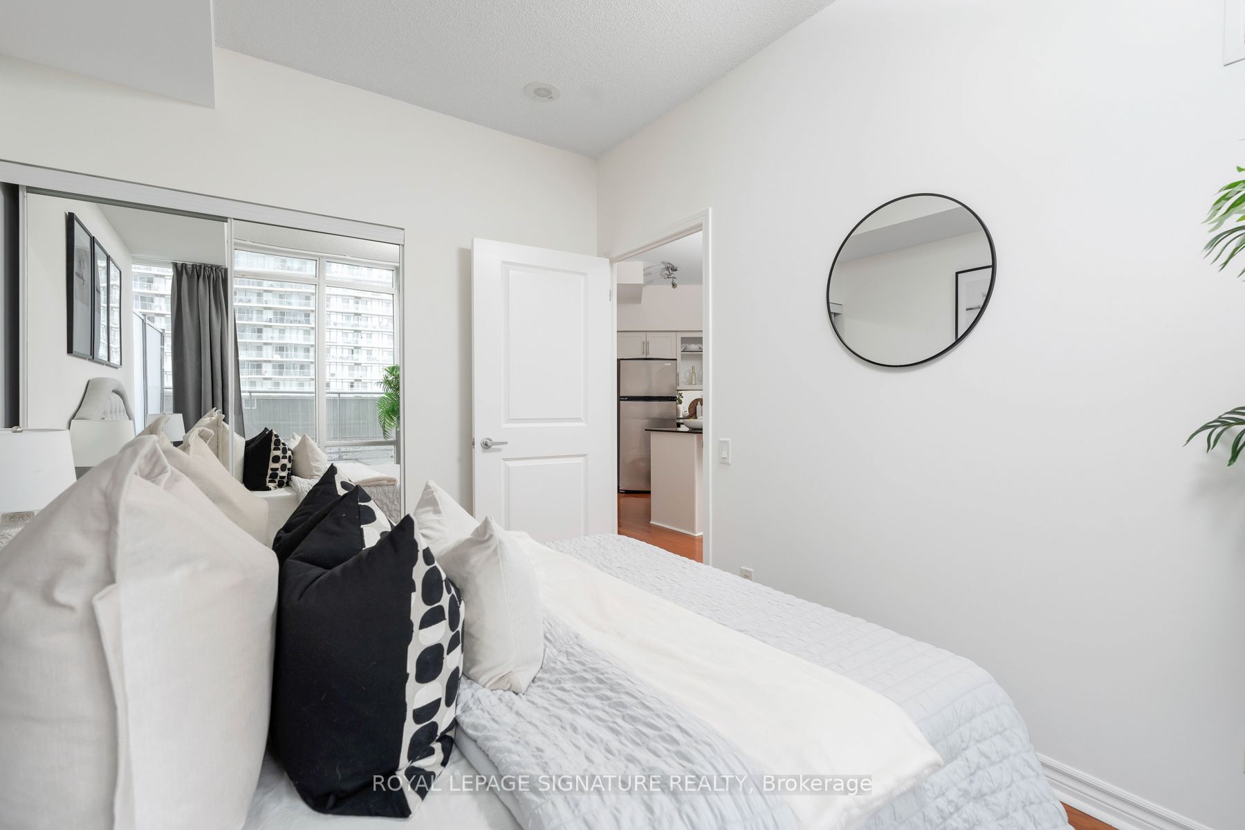 15 Windermere Avenue, #411