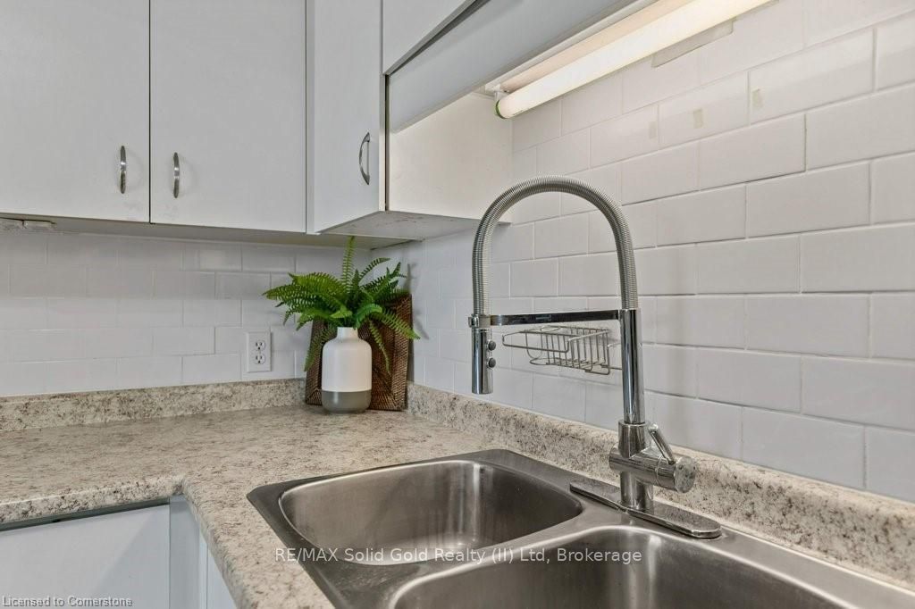 30 Hugo Crescent, #201