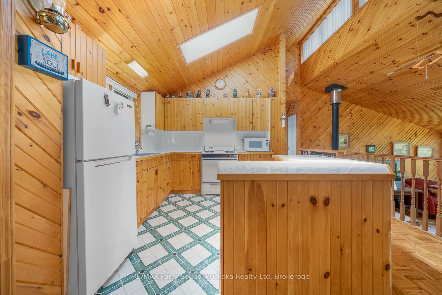 23 & 25 Dancy Lane, McKellar, ON P2A 0B5