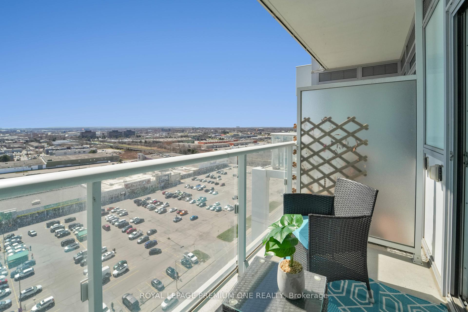 1 Bedroom Condo at 55 Speers, Oakville For sale