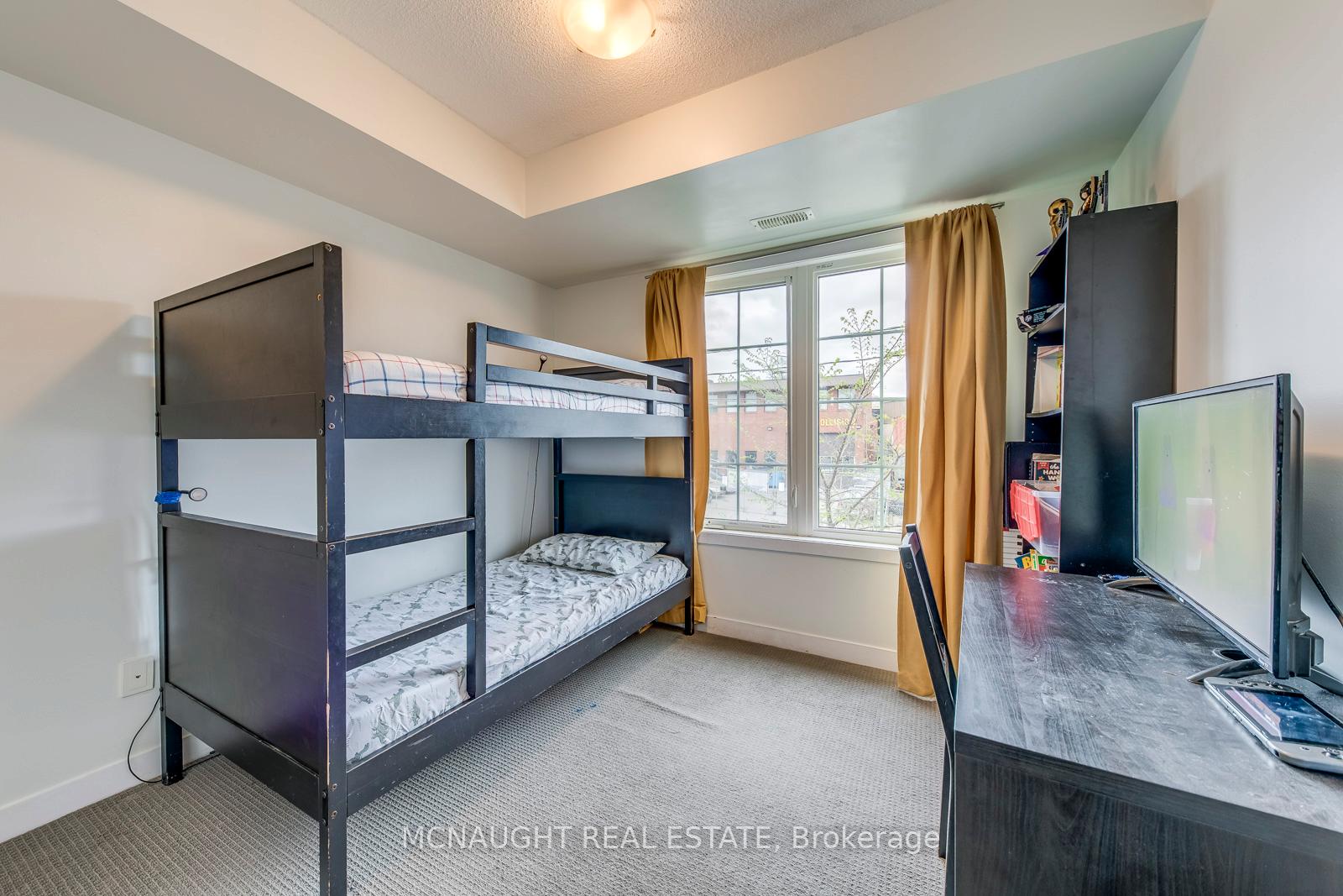 3 Bedrooms Condo at 9 Forbes, Toronto For sale