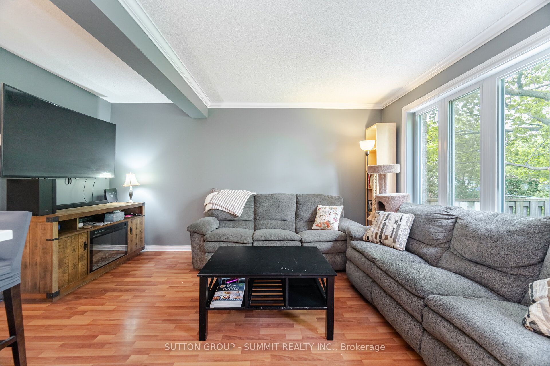 1809 Upper Wentworth Street, #32