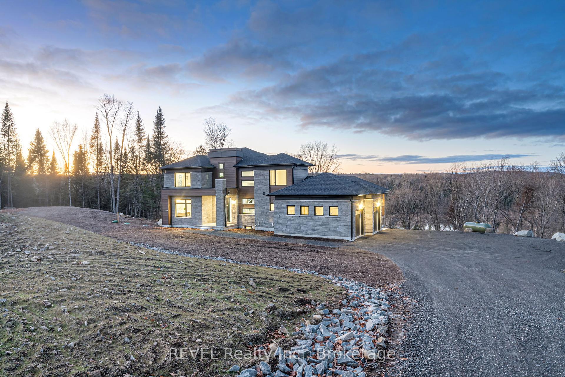 1008 Napier Court, Lake of Bays, ON P1H 0K1