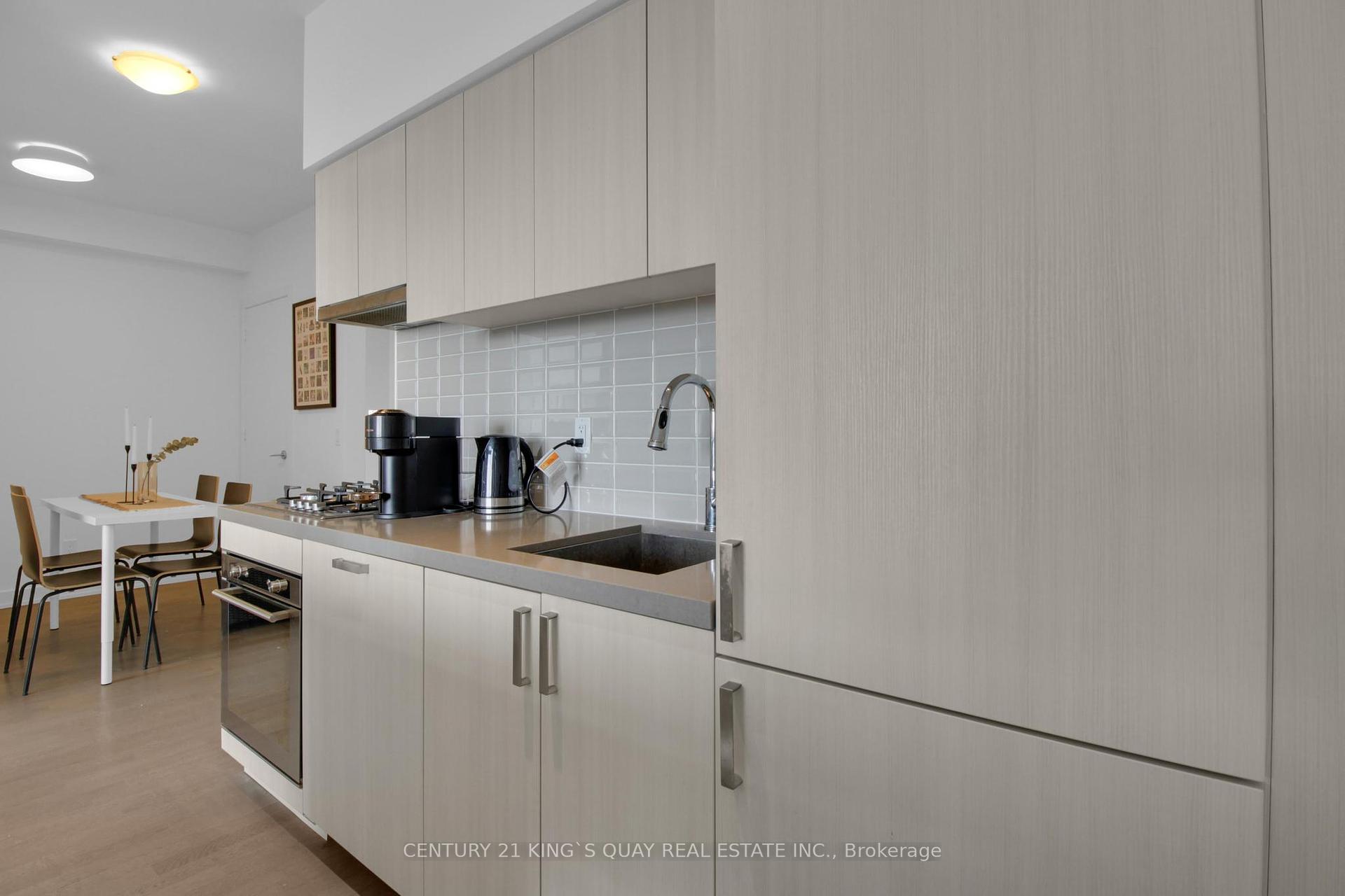 2 Bedrooms Condo at 501 St Clair, Toronto For sale