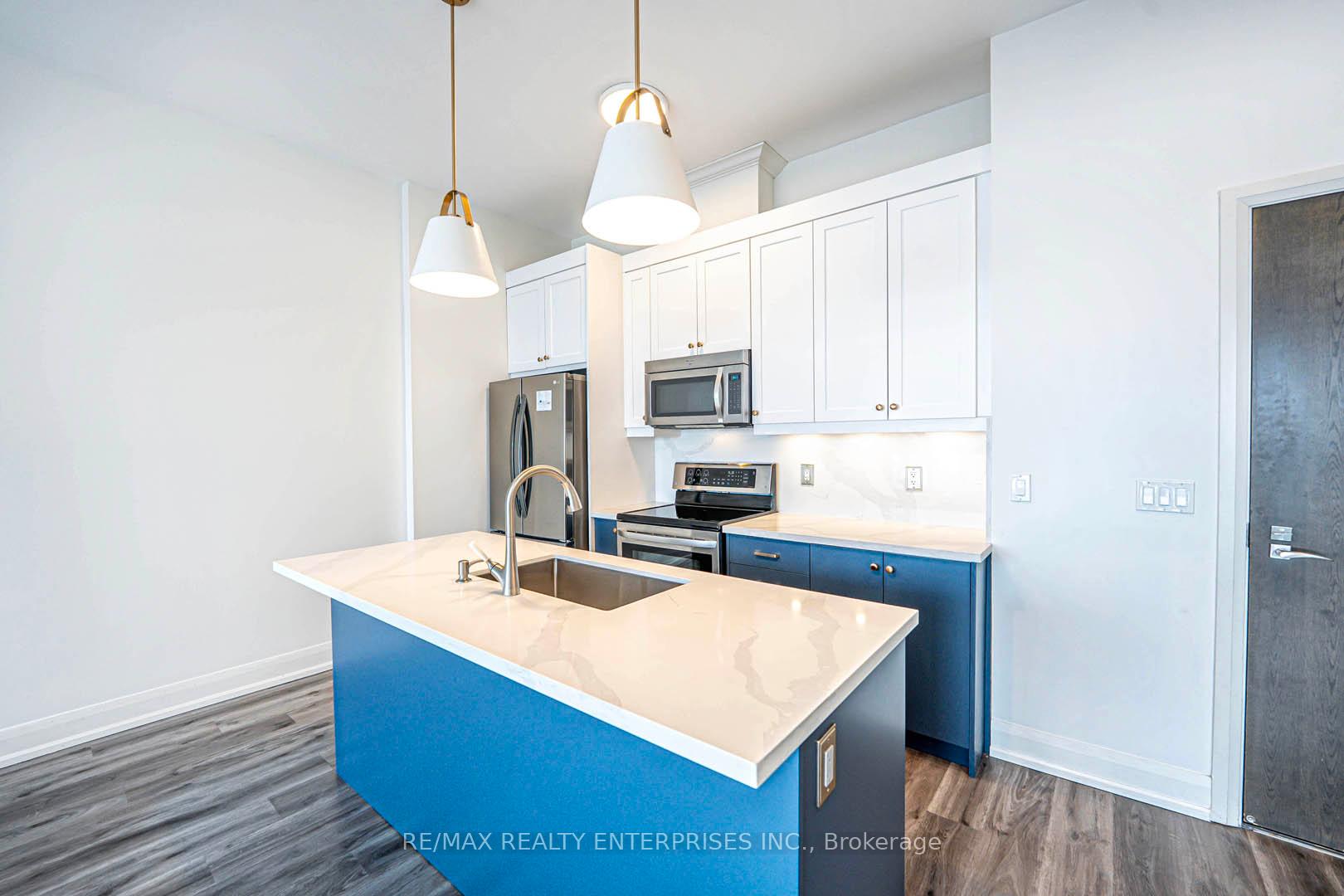 2 Bedrooms Condo at 2900 Highway 7, Vaughan For sale