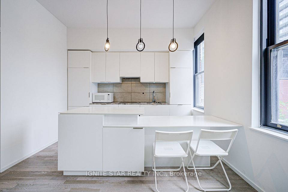 #327 - 5 St Joseph Street, Toronto, ON M4Y 0B6