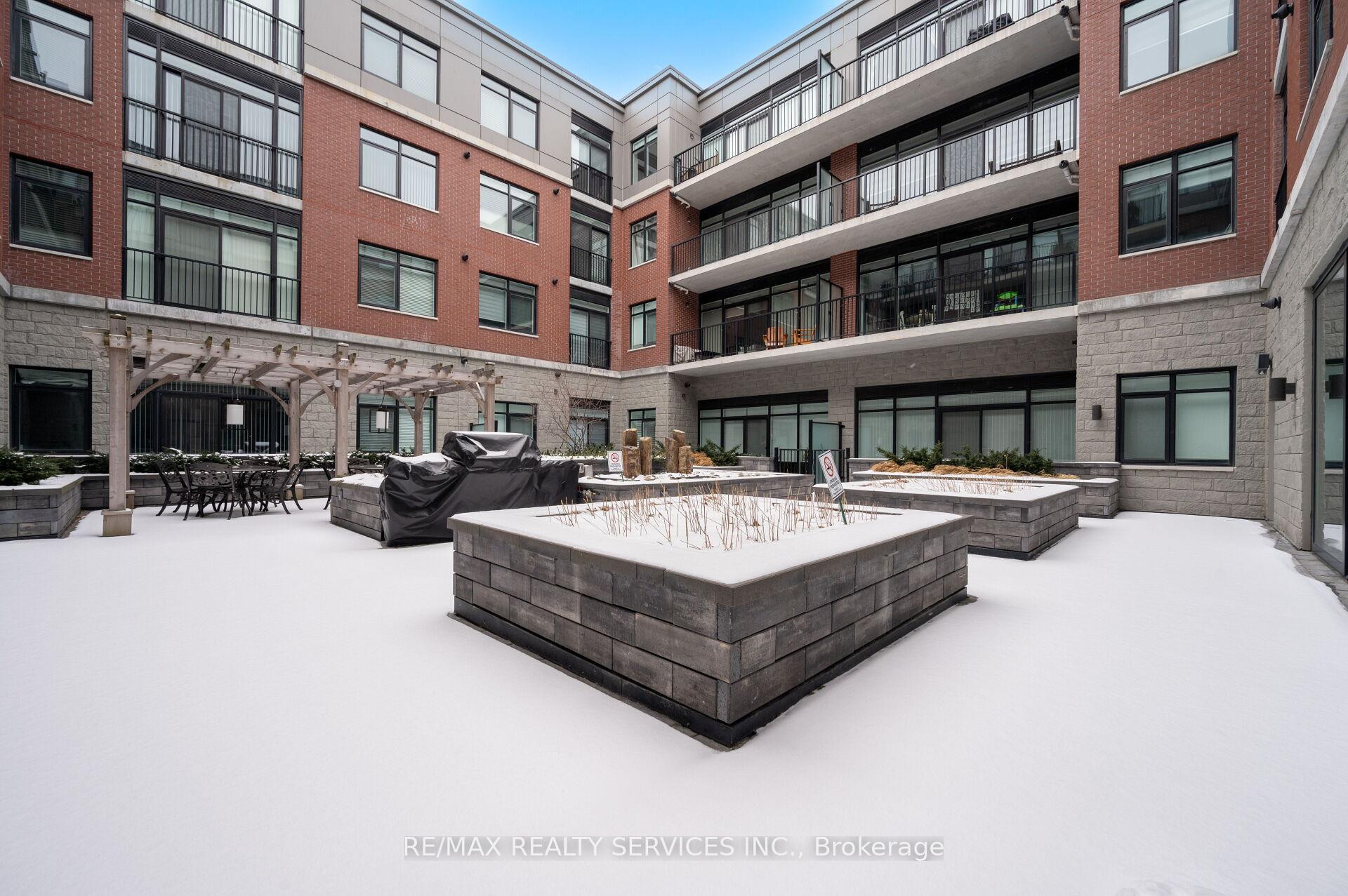 2 Bedrooms Condo at 1 Redfern, Hamilton For sale
