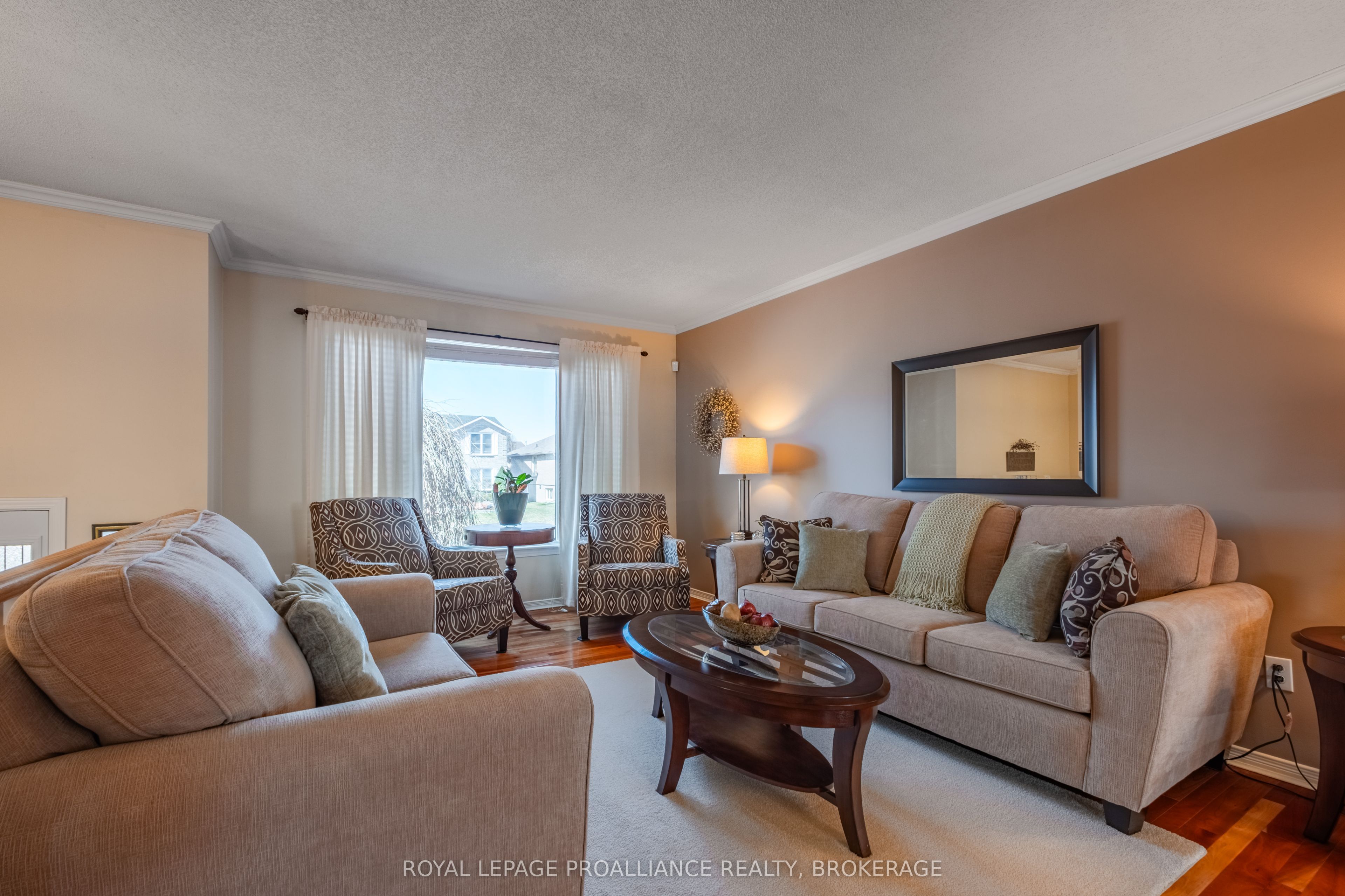 1091 Palmerston Crescent, Kingston, ON K7P 2P5