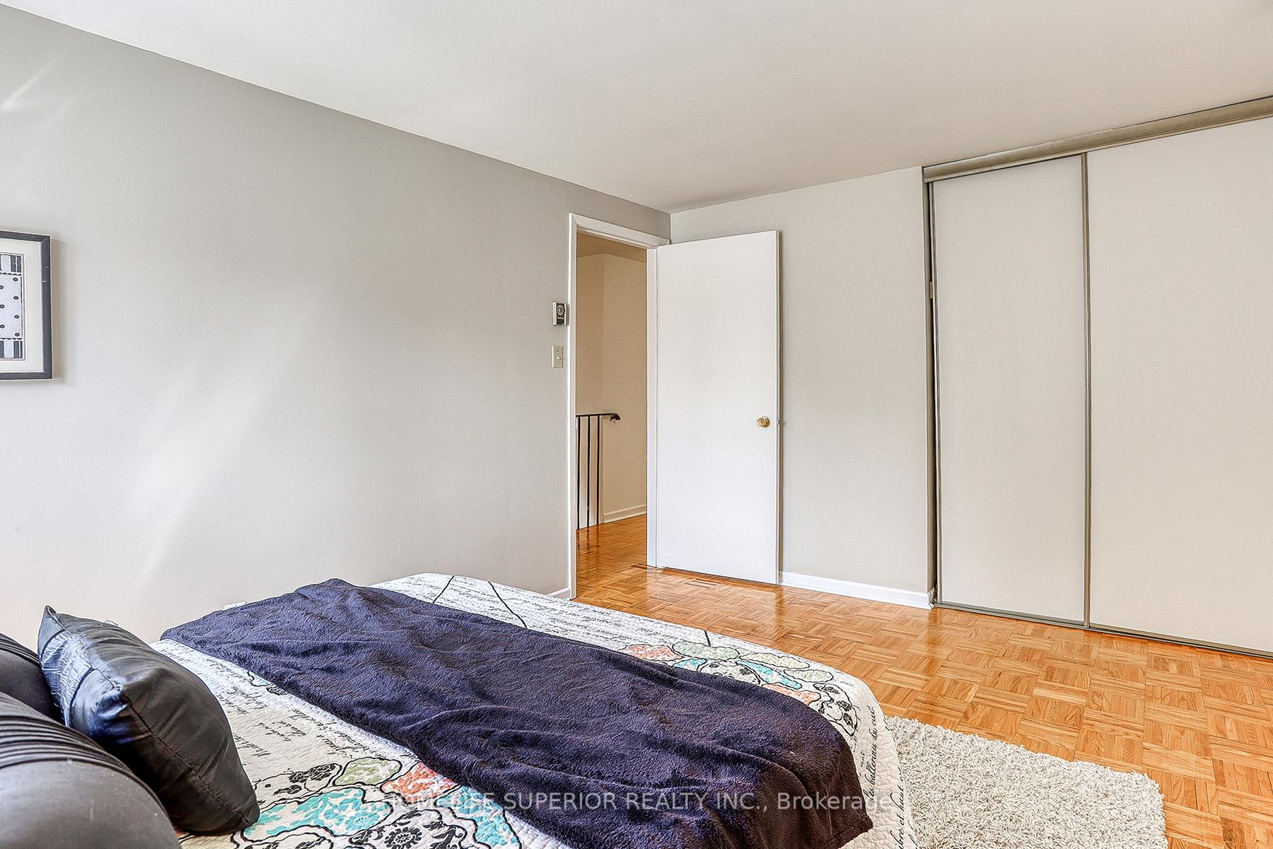 3 Bedrooms Condo at 121 Centennial, Toronto For sale