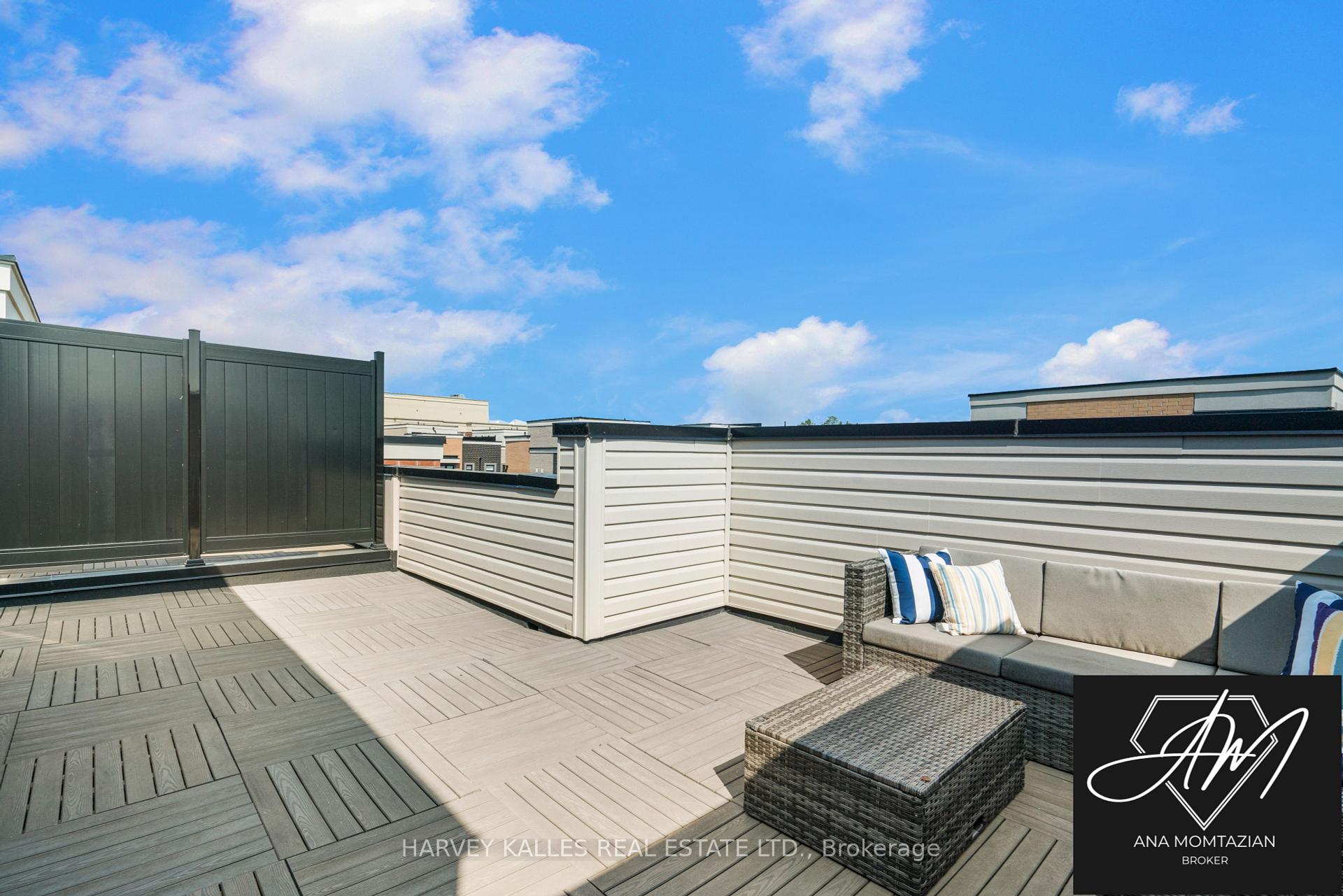 9 Phelps Lane 270