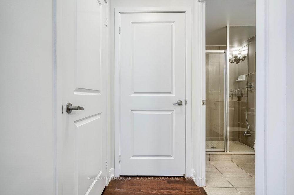 3 Bedrooms Condo at 5791 Yonge, Toronto For sale