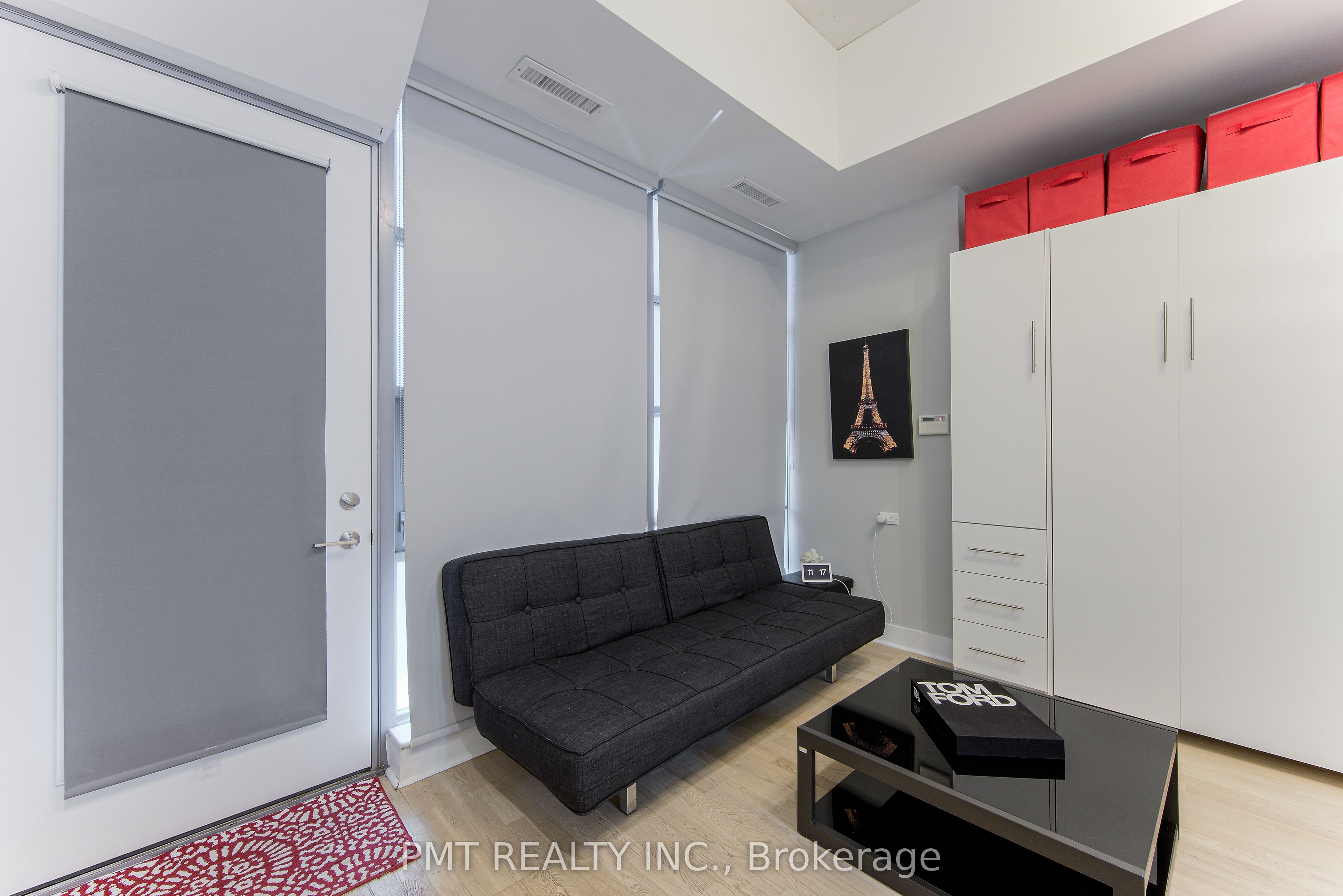 399 Adelaide Street W, #105