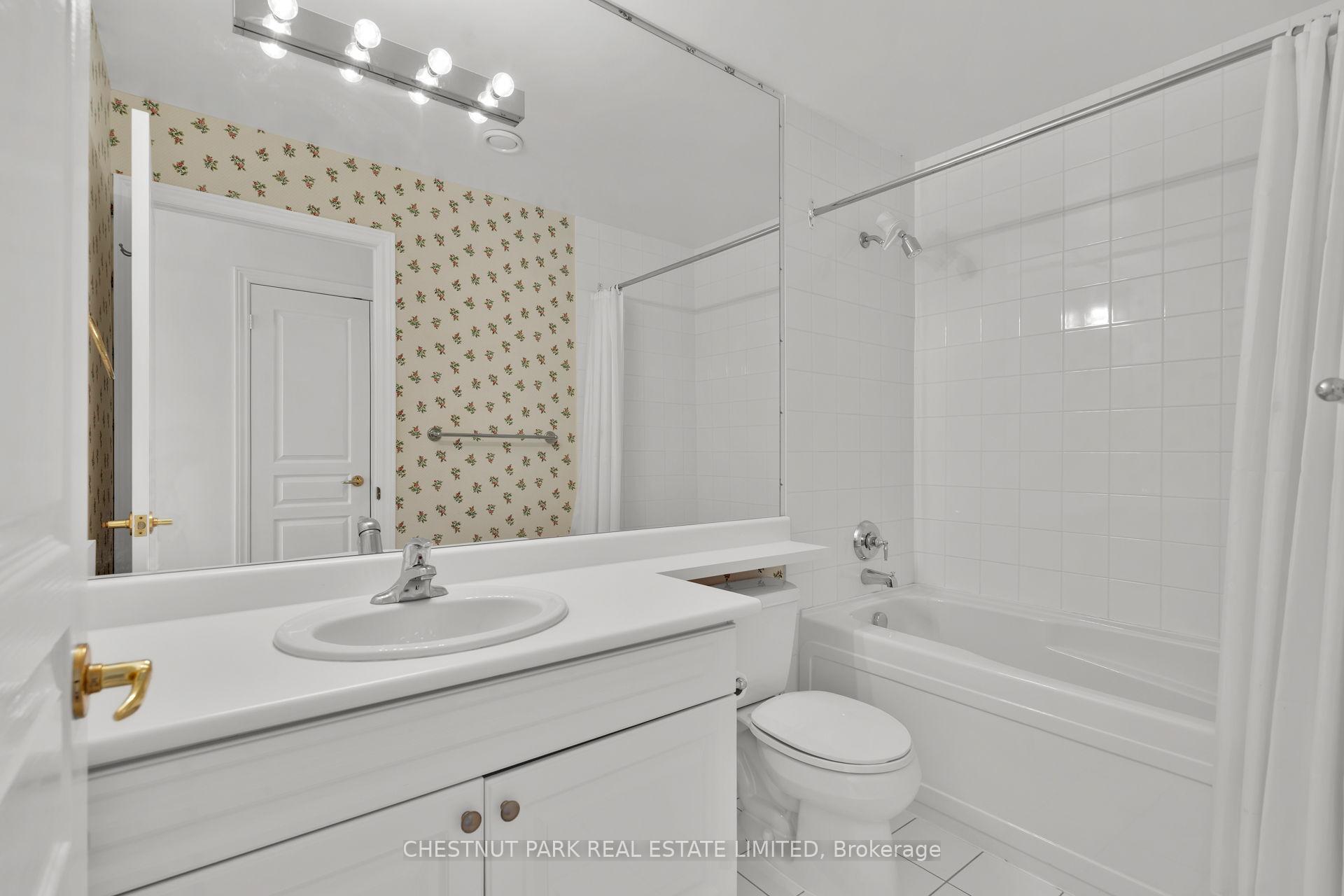 3 Bedrooms Condo at 2662 Bloor, Toronto For sale
