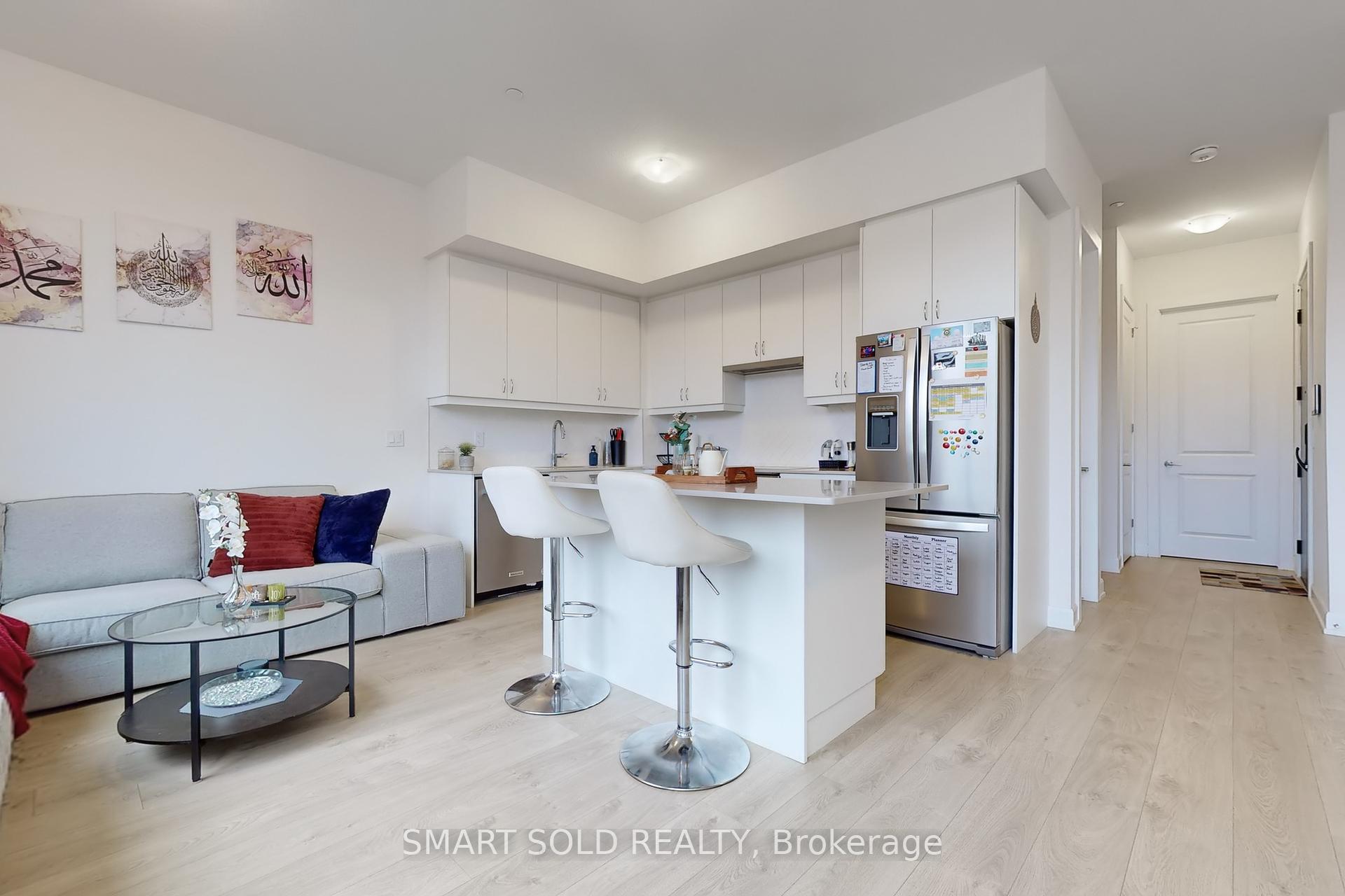 2 Bedrooms Condo at 3200 William Coltson, Oakville For sale