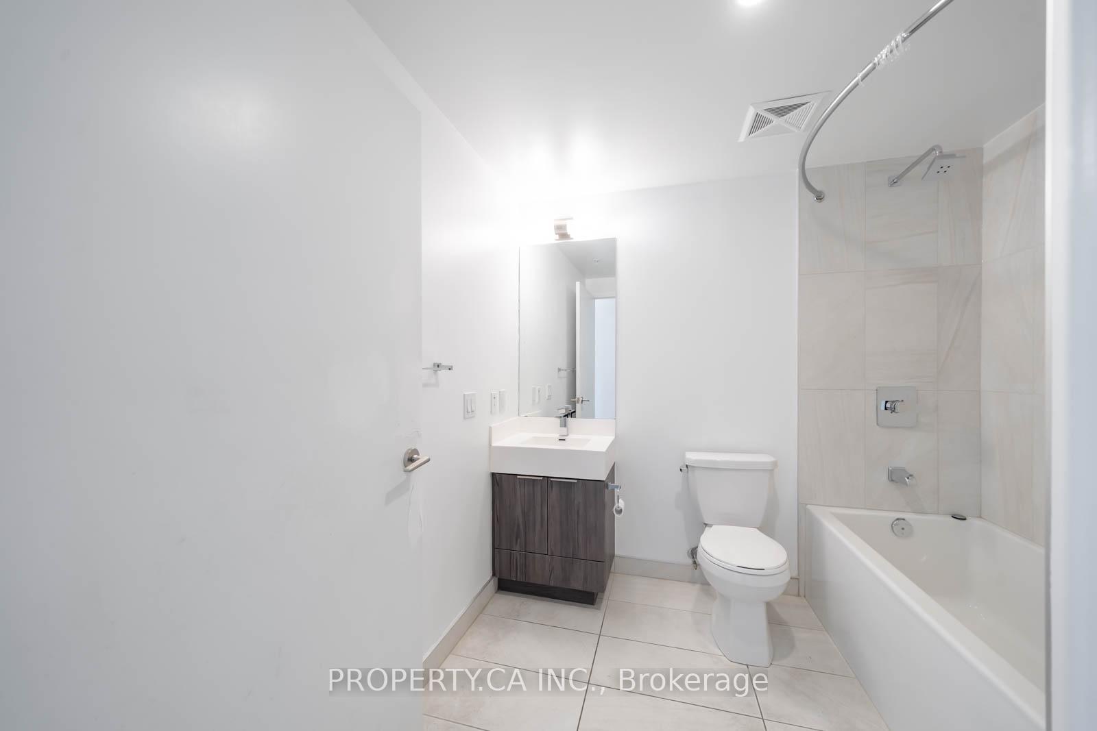 2 Bedrooms Condo at 30 Samuel Wood,  Toronto For sale