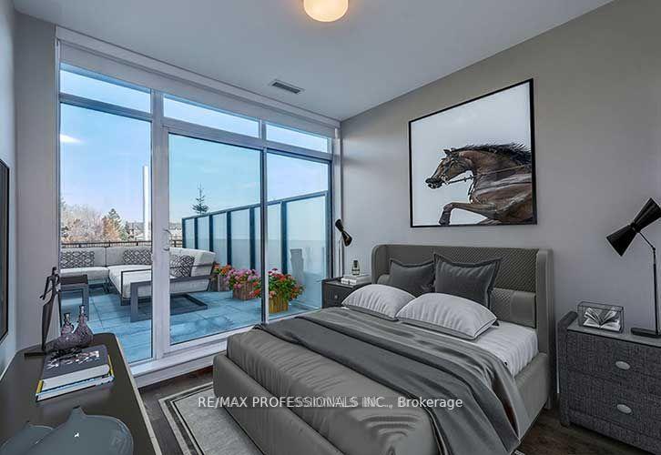 3 Bedrooms Condo at 1575 Lakeshore, Mississauga For sale