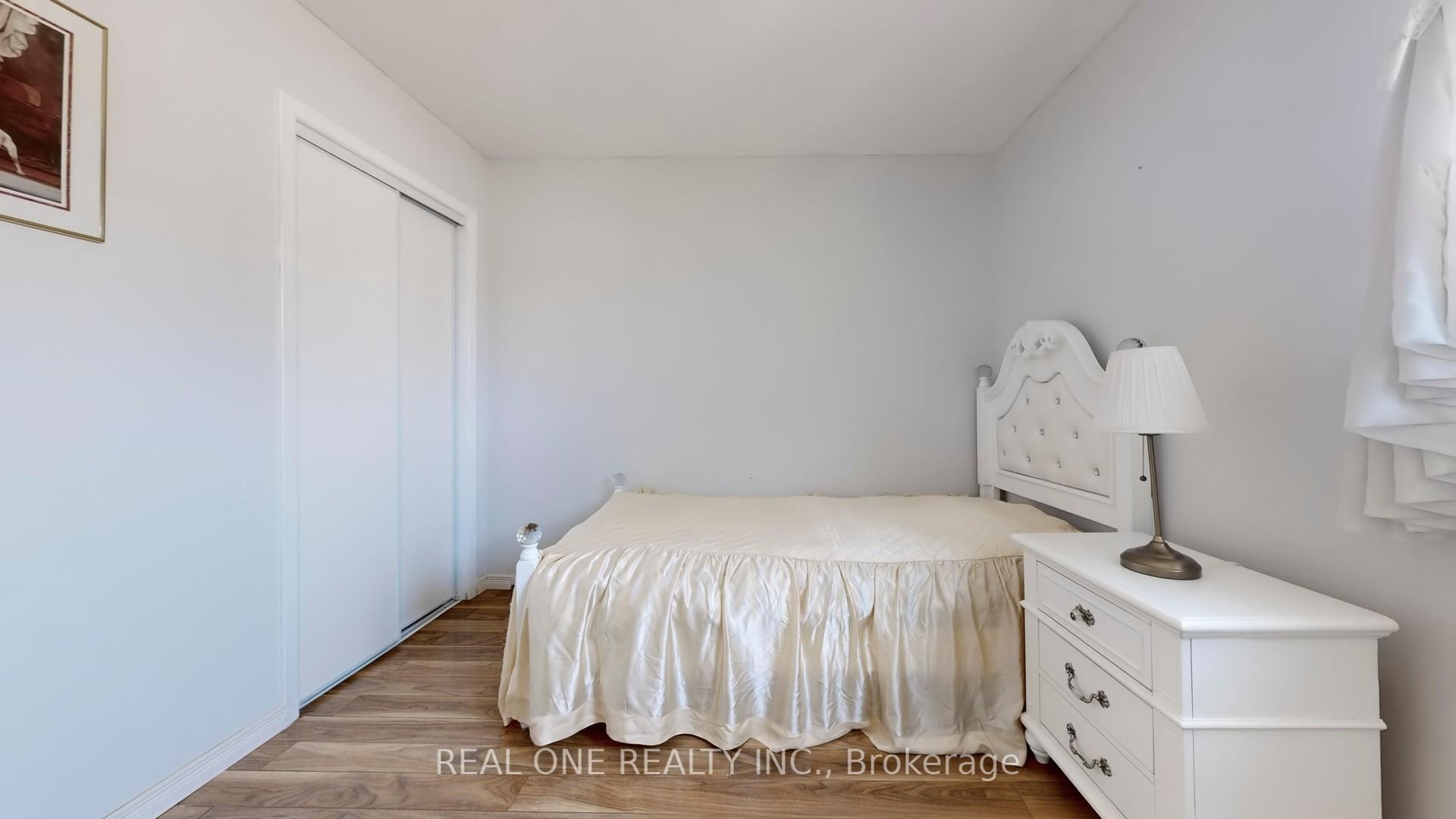 4 Bedrooms Condo at 54 Bonis, Toronto For sale