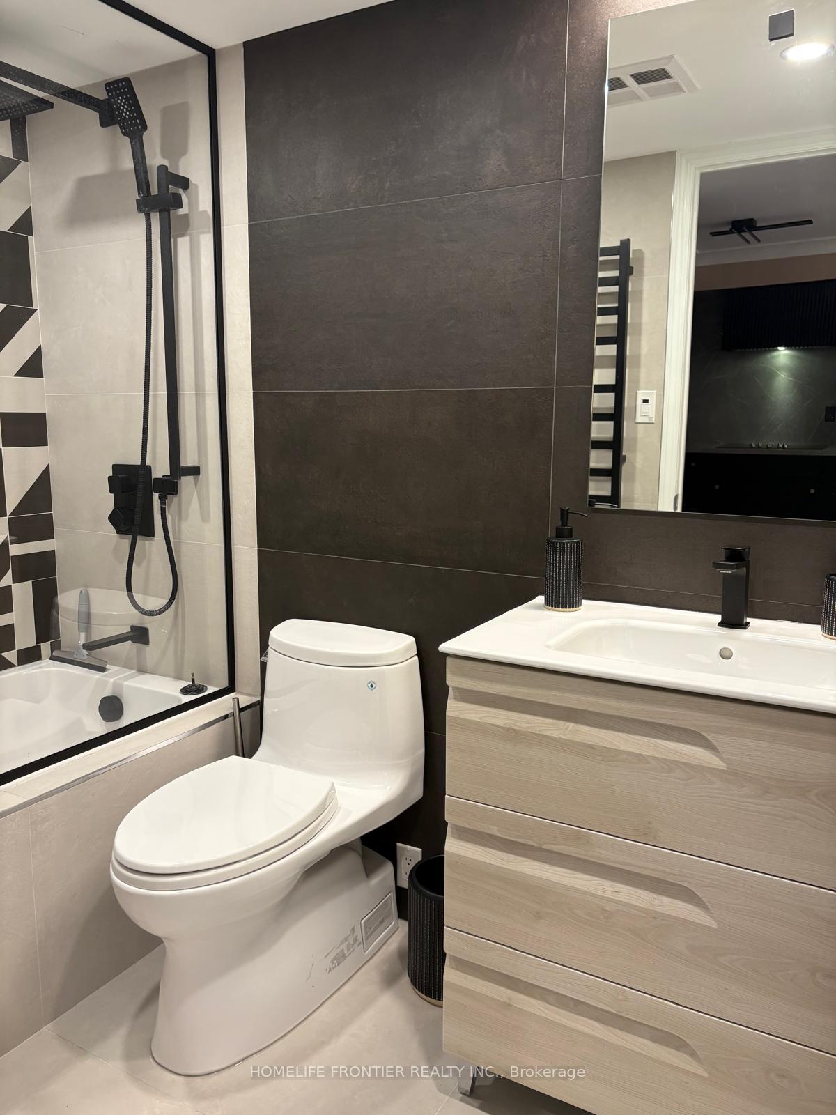 1 Bedroom Condo at 388 Bloor, Toronto For sale