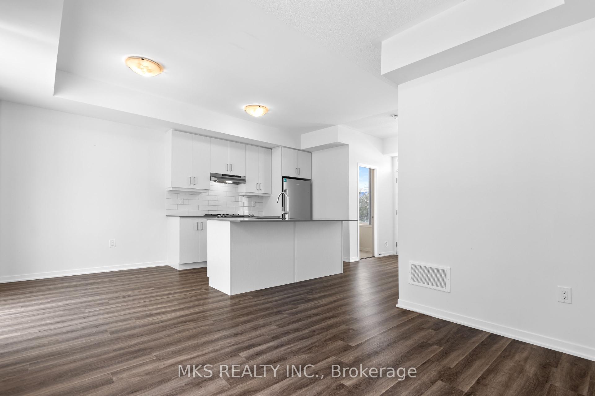 3 Bedrooms Condo at 23 Mable Smith,  Vaughan For sale