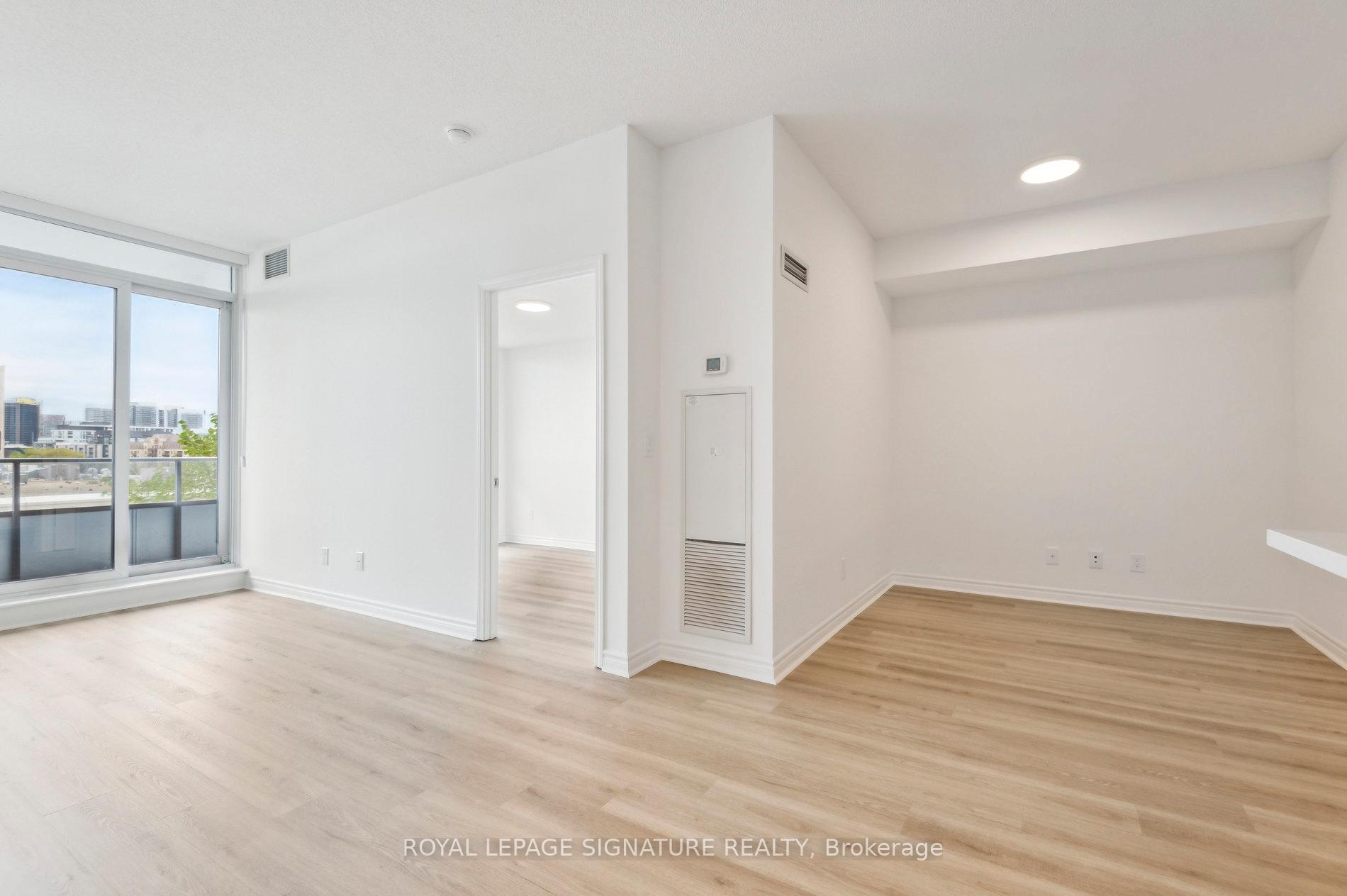 2 Bedrooms Condo at 2885 Bayview, Toronto For sale