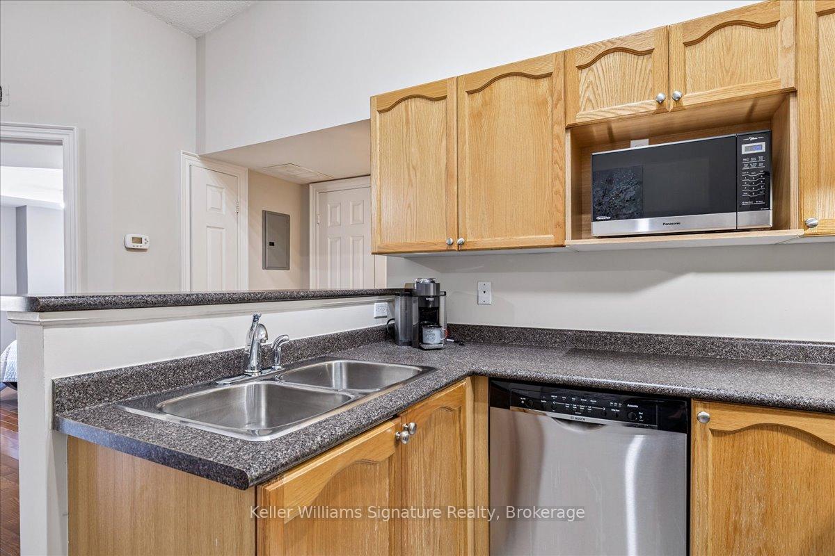 1 Bedroom Condo at 1470 Bishops, Oakville For sale