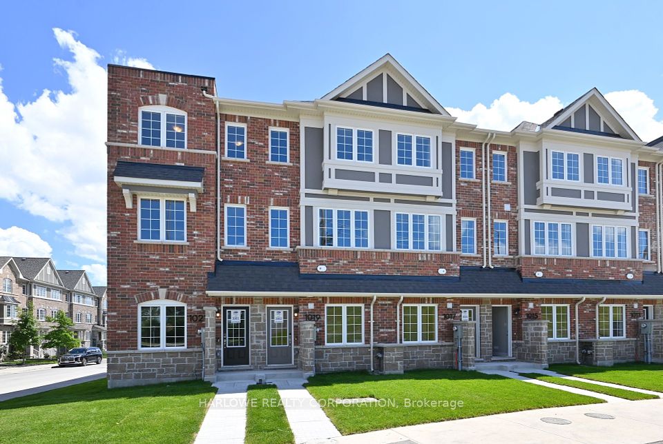 1021 Ellesmere