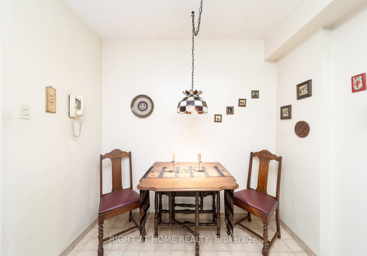 2 Bedrooms Condo at 296 Mill, Toronto For sale