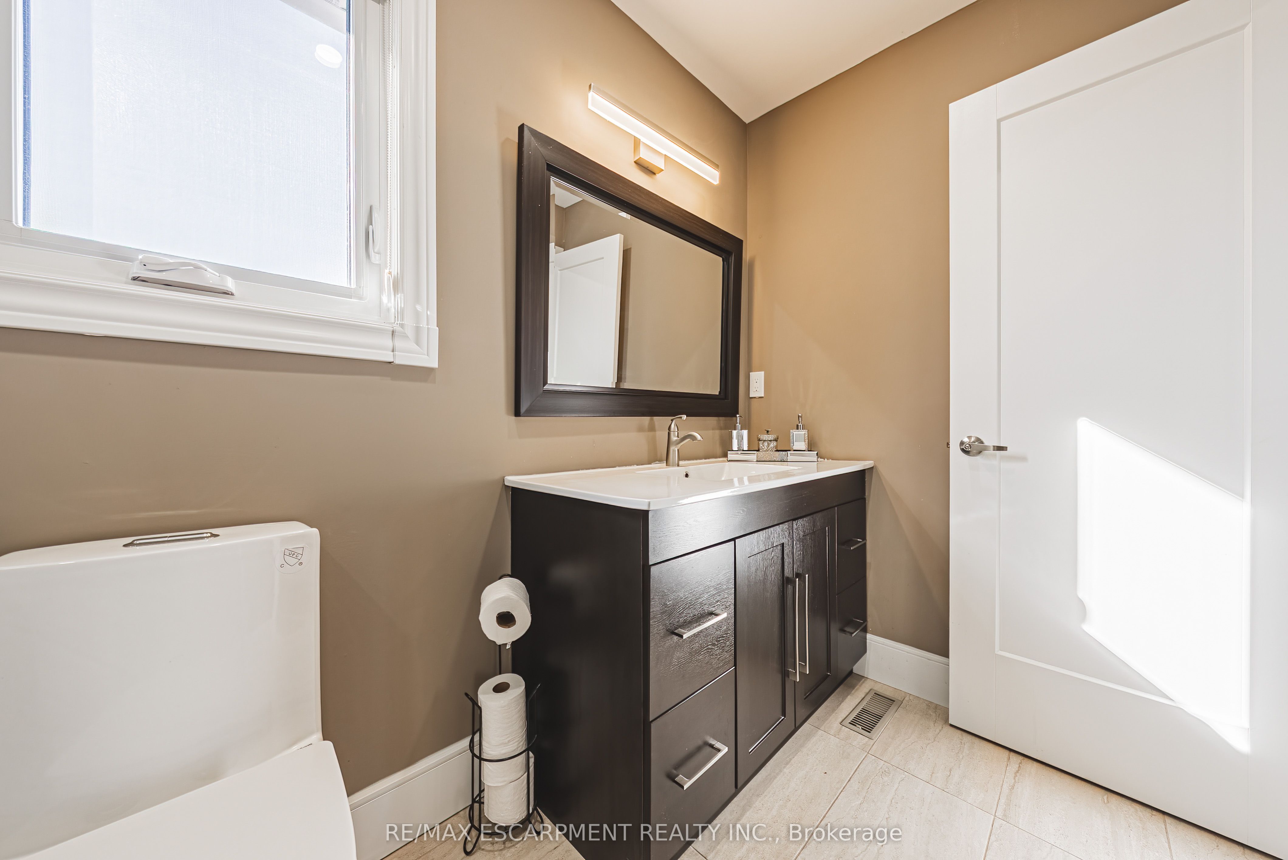 103 Broughton Avenue