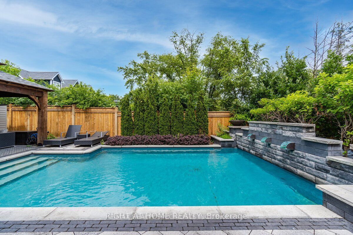 523 BROOKSIDE Drive