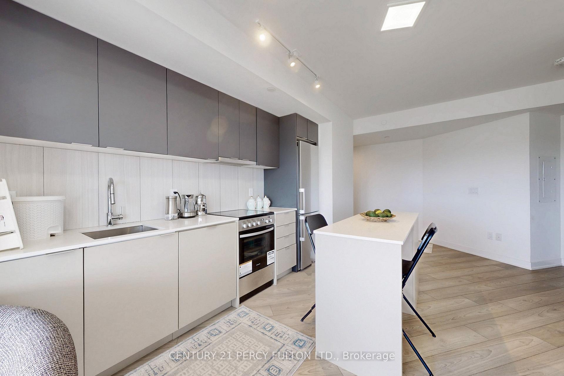 3 Bedrooms Condo at 8 Tippett, Toronto For sale