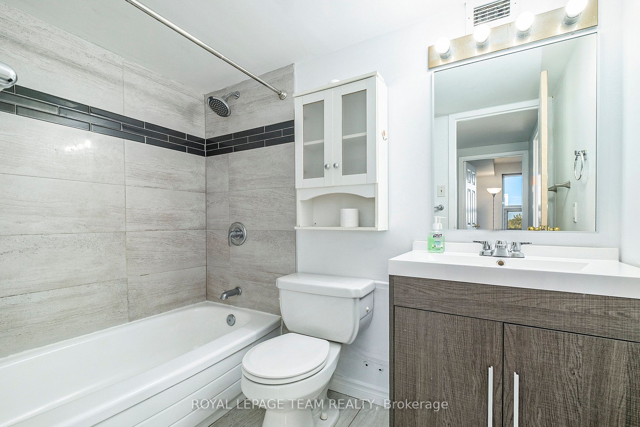 900 DYNES Road #507, Mooneys Bay - Carleton Heights and Area 4702 - Carleton Square
