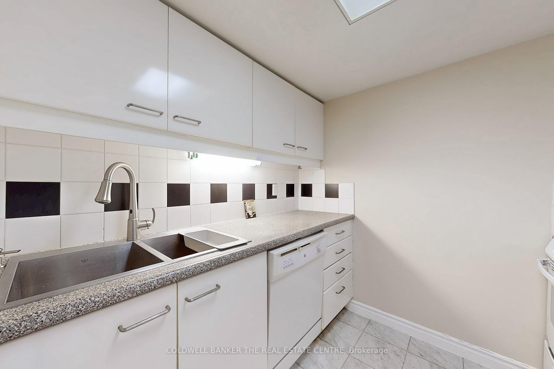 1 Bedroom Condo at 38 Elm, Toronto For sale