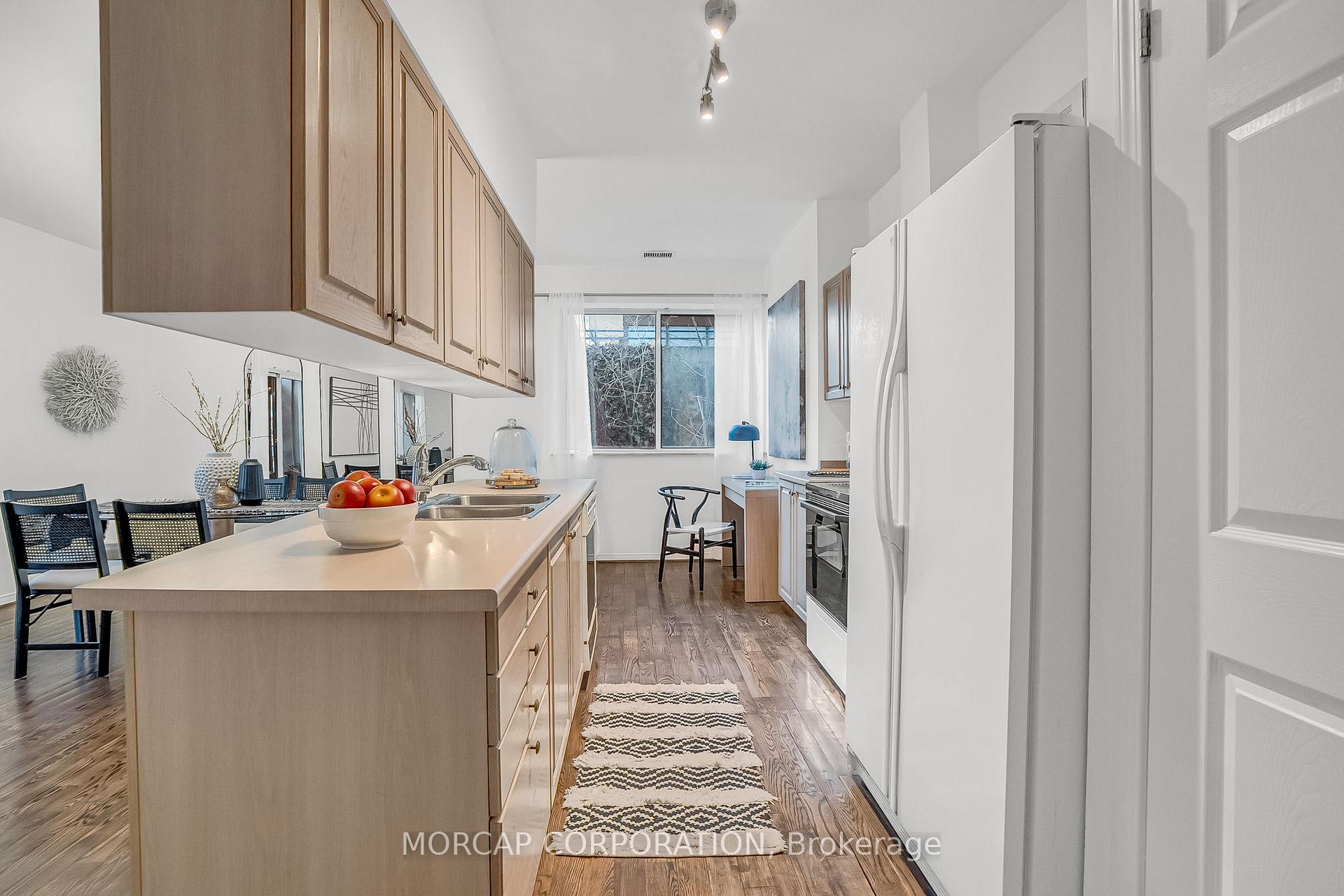 2 Bedrooms Condo at 600 Eglinton, Toronto For sale