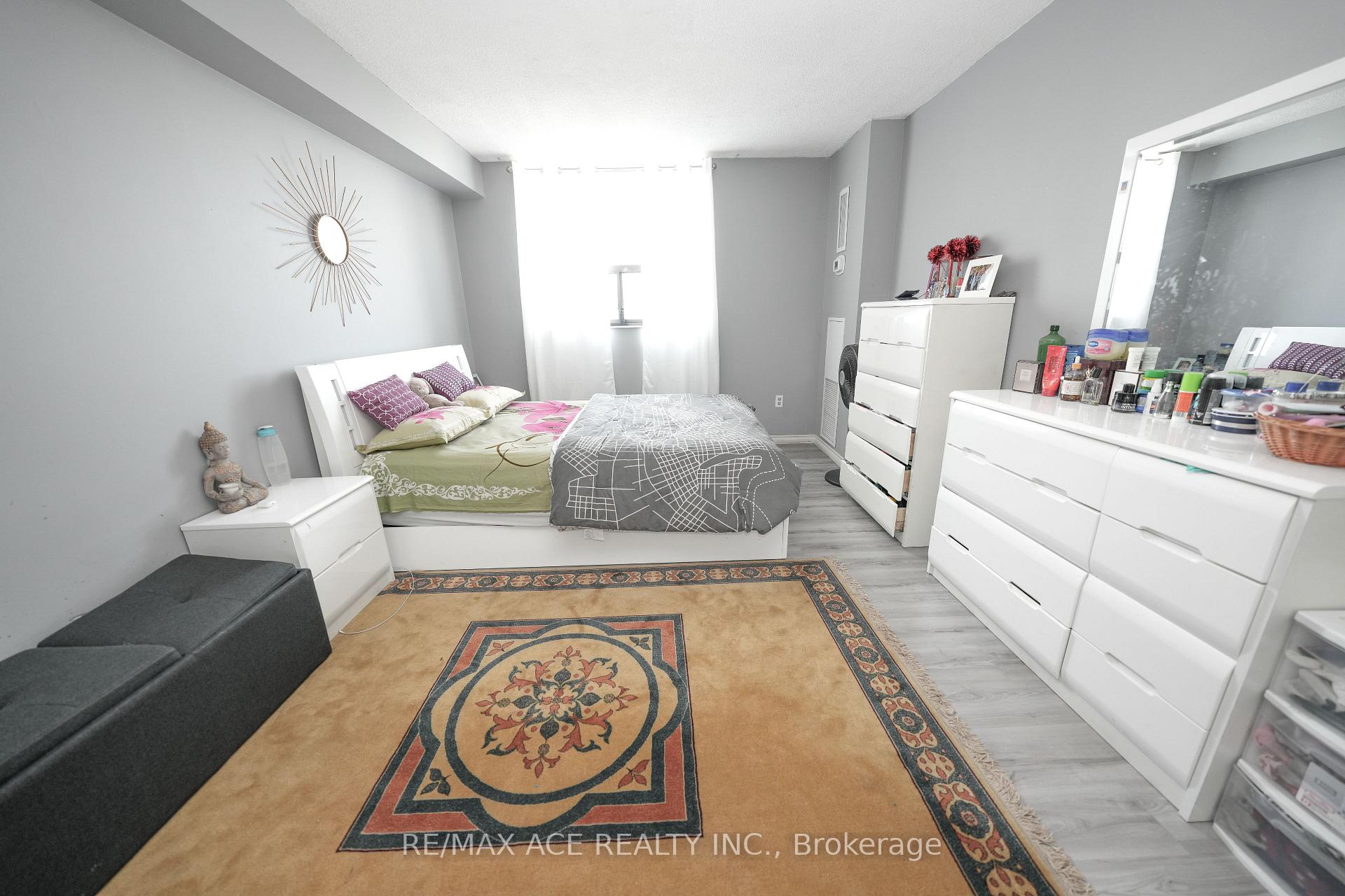 2 Bedrooms Condo at 301 Prudential, Toronto For sale