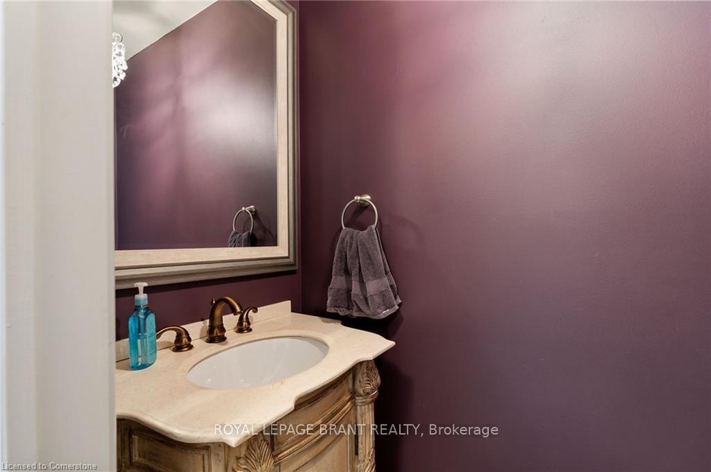 3 Bedrooms Condo at 6995 Glory, Mississauga For sale