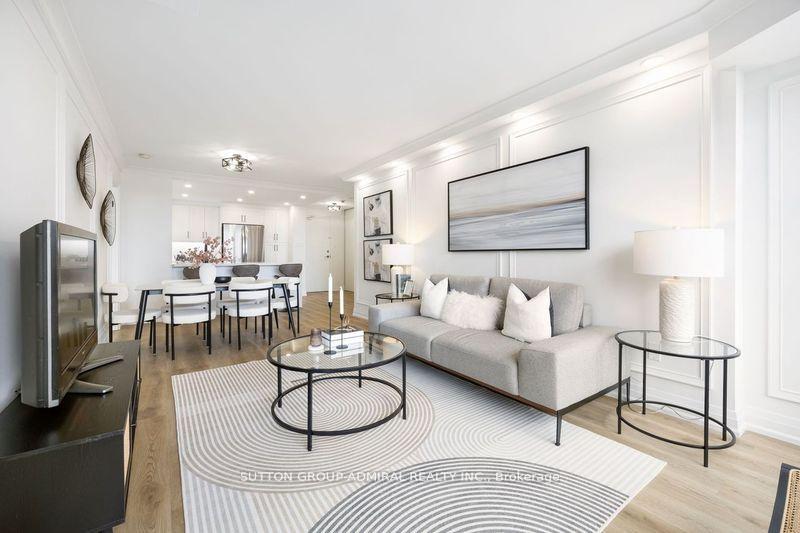 2 Bedrooms Condo at 11 Townsgate,  Vaughan For sale