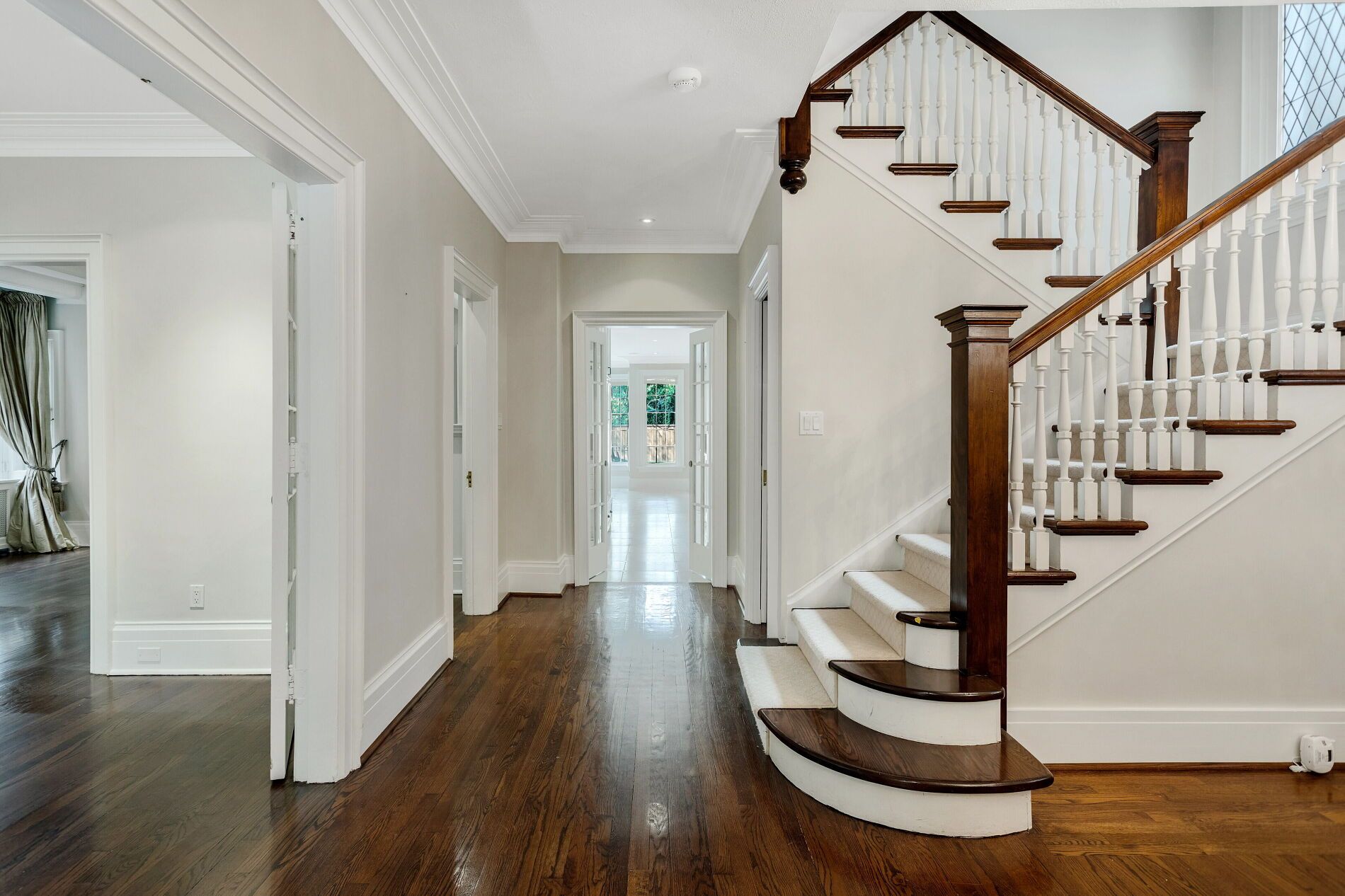8 Binscarth Road