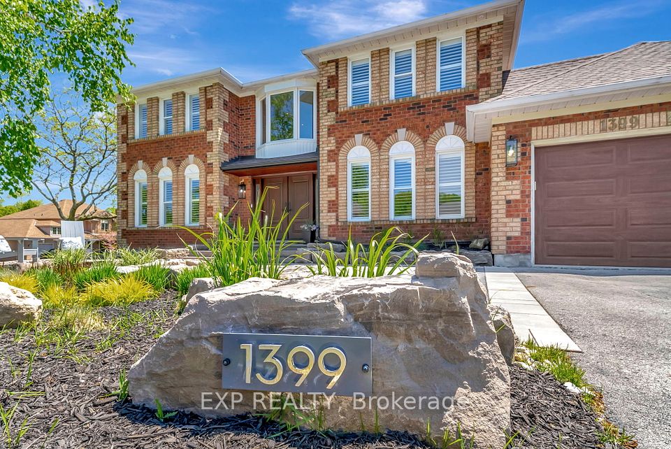 1399 Winterberry Drive, Burlington, ON L7P 4T3