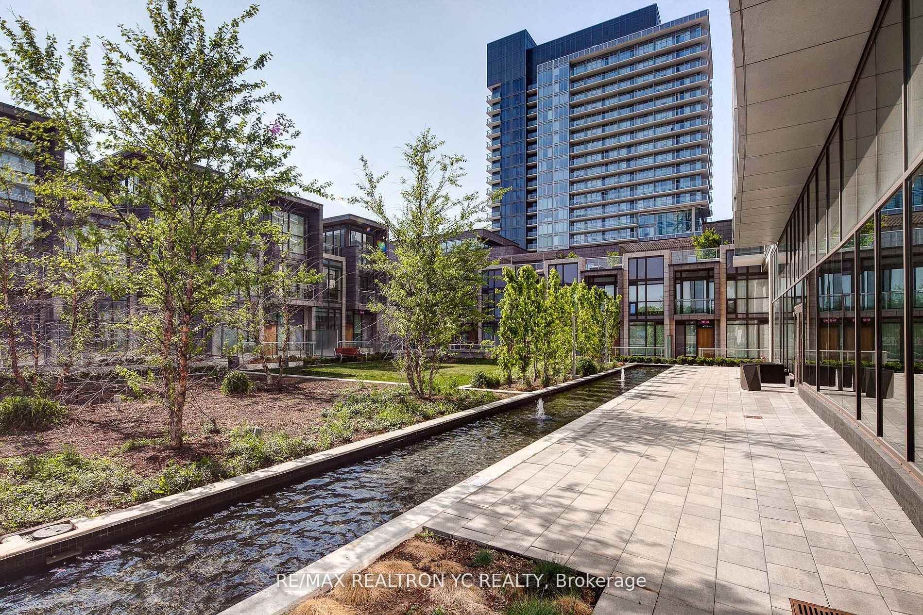 2 Bedrooms Condo at 121 Mcmahon, Toronto For sale