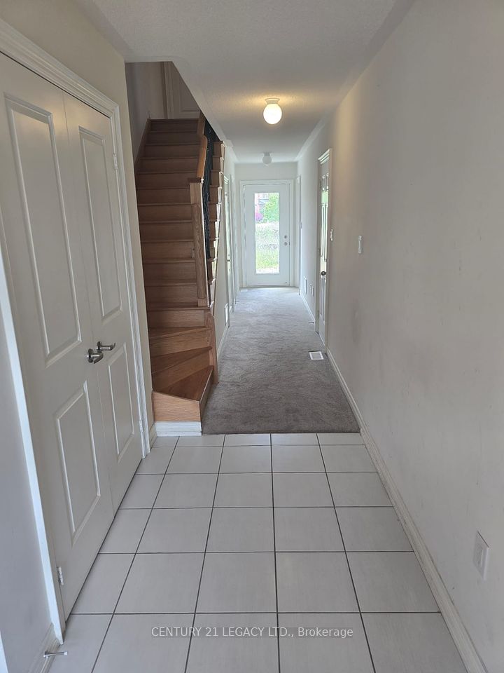 4 Queenpost Drive, Brampton, ON L6X 0B2