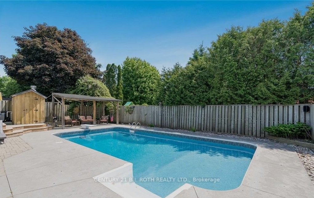 233 Rose Street, Barrie, ON L4M 2V3