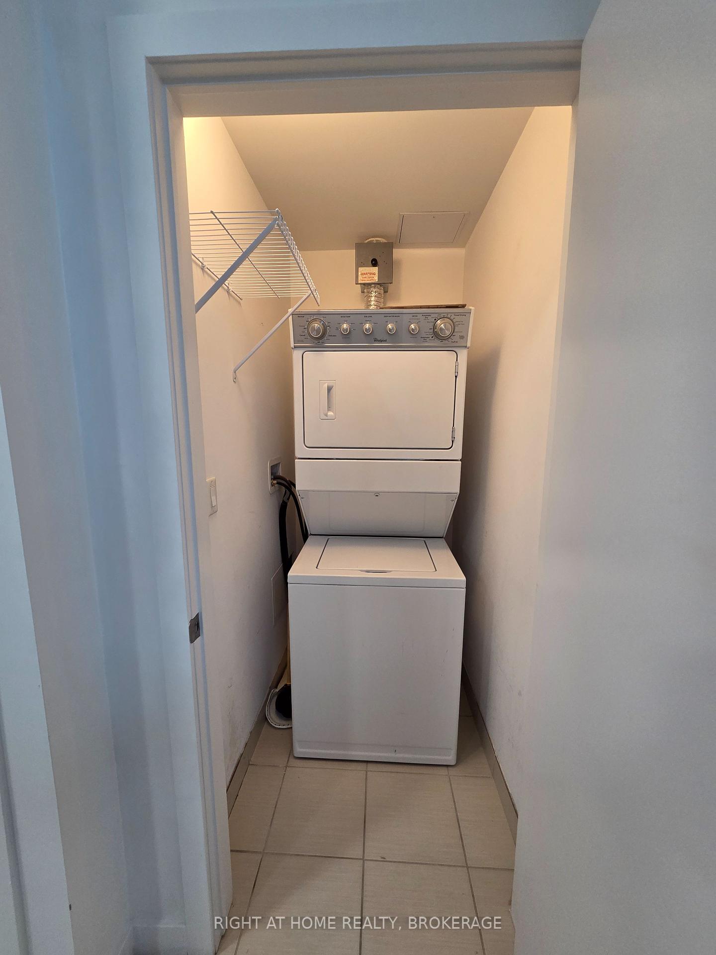 1 Bedroom Condo at 2490 Old Bronte, Oakville For sale