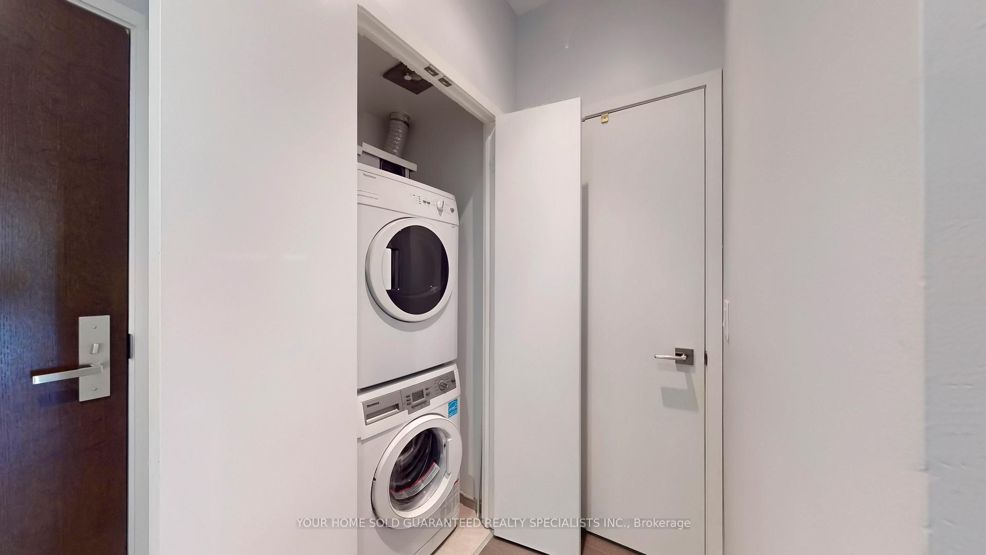 1 Bedroom Condo at 70 Temperance, Toronto For sale