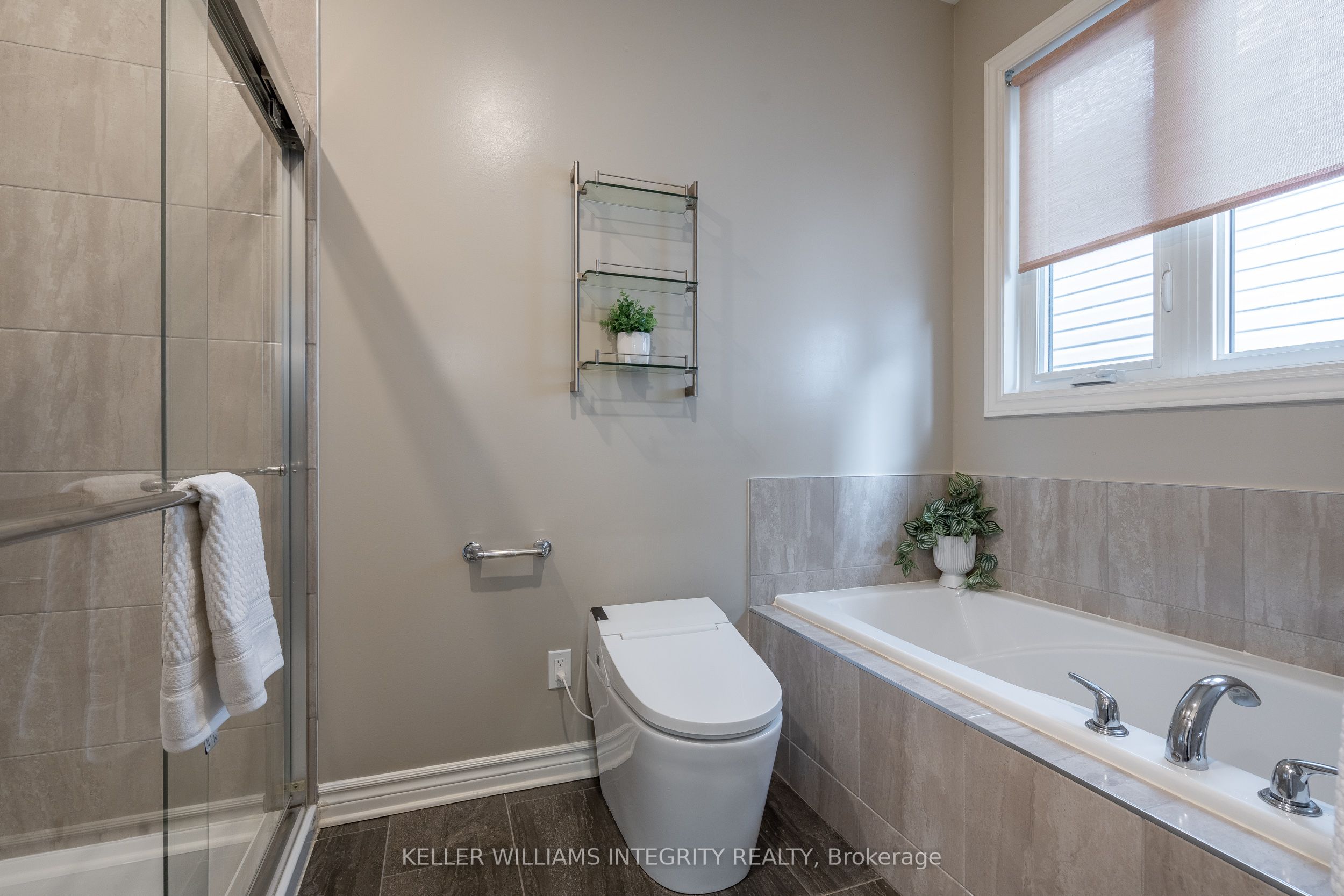 1126 Beckett Crescent