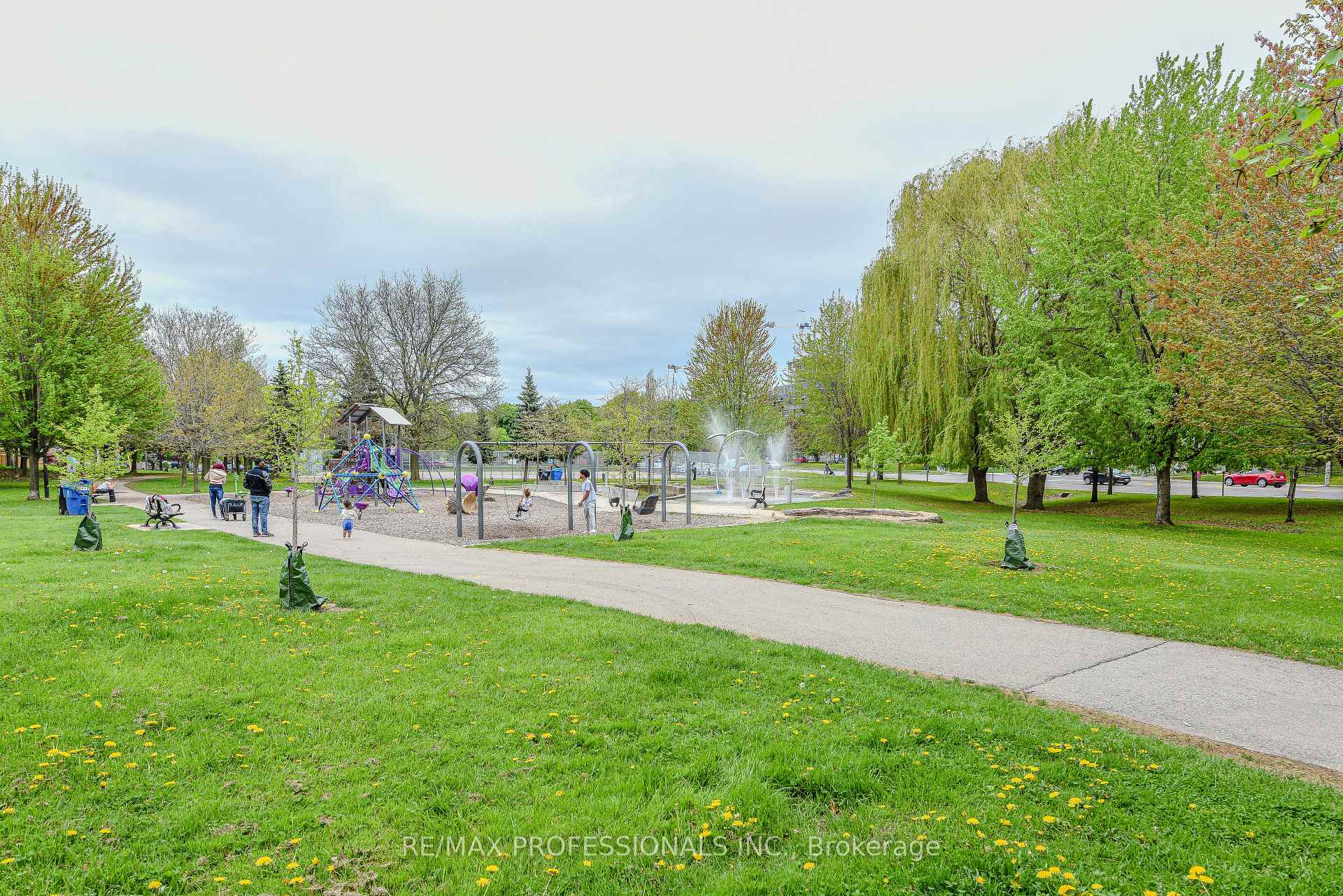 3 Bedrooms Condo at 362 The East Mall, Toronto For sale
