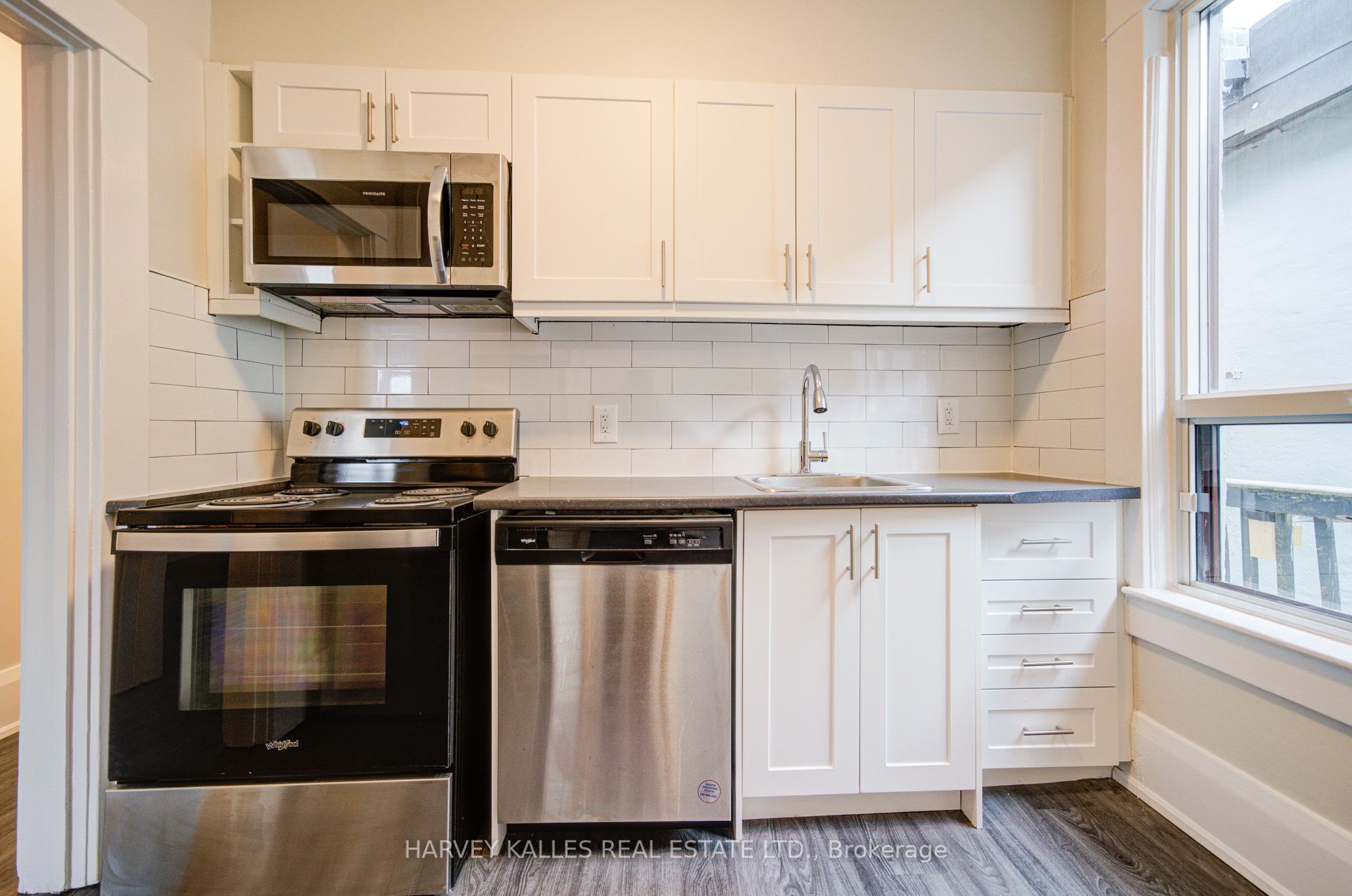 1074 St Clair Avenue W 2