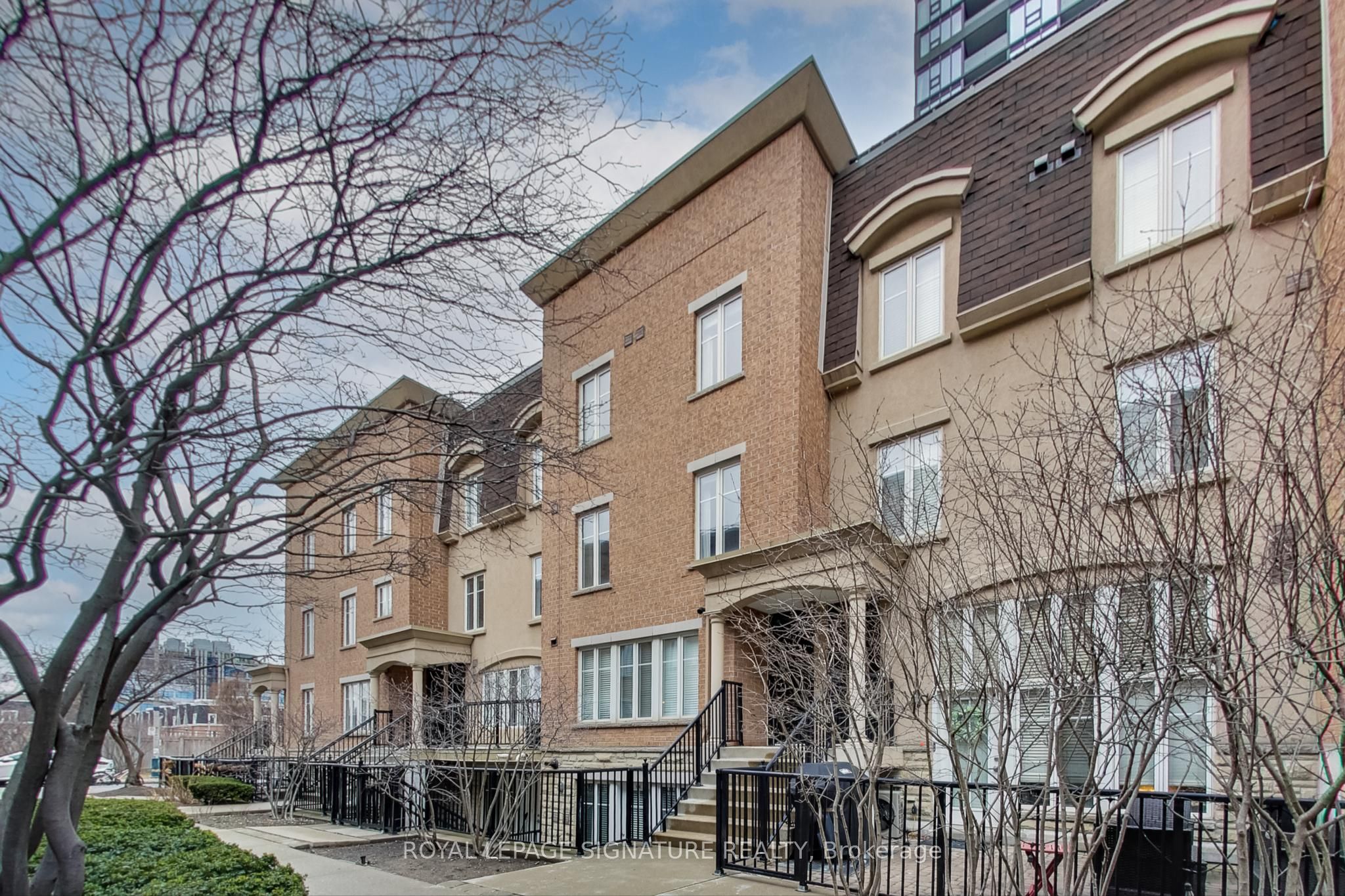 22 Western Battery Road, #115