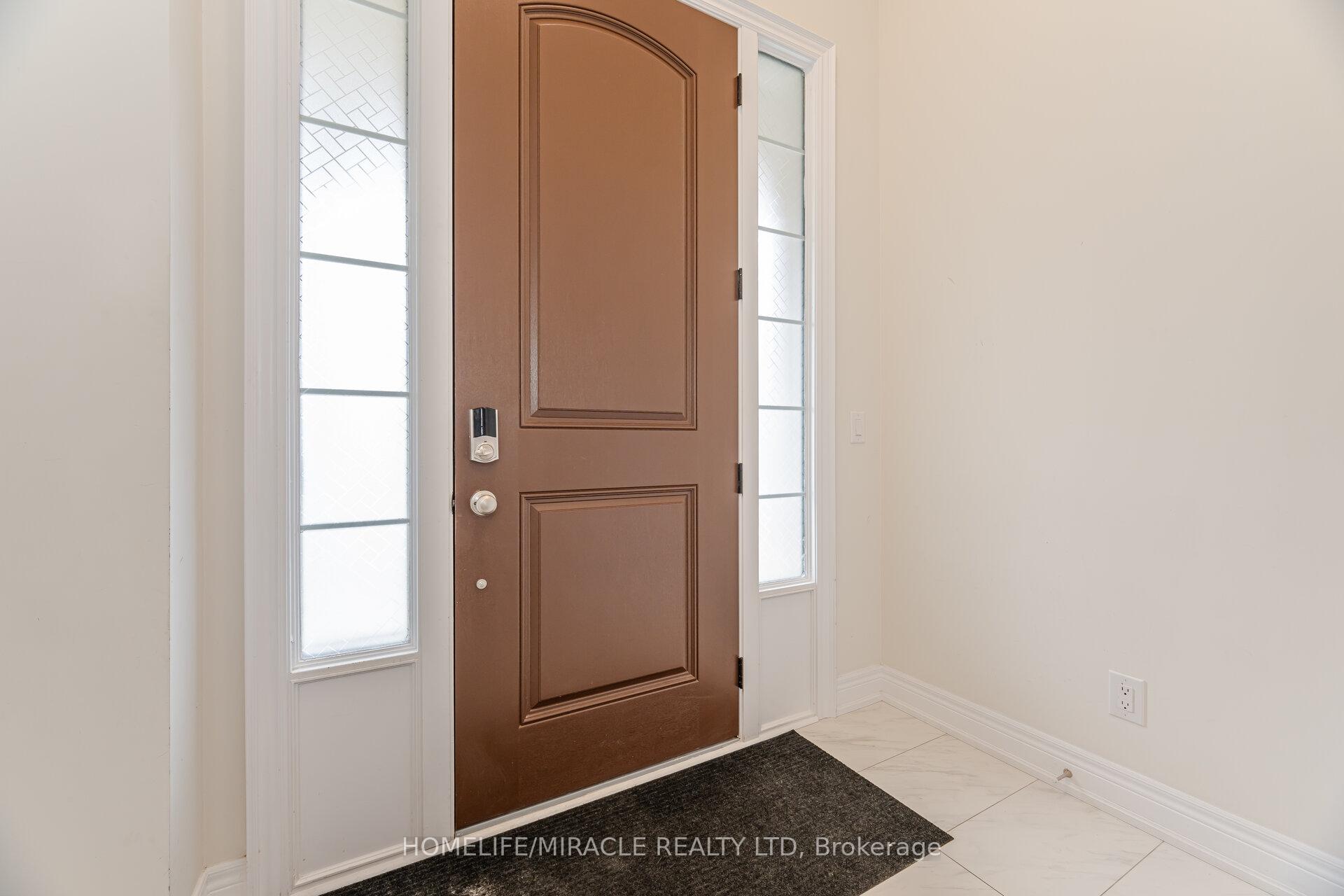 30 Gillivary Drive, Whitby, ON L1P 0C9