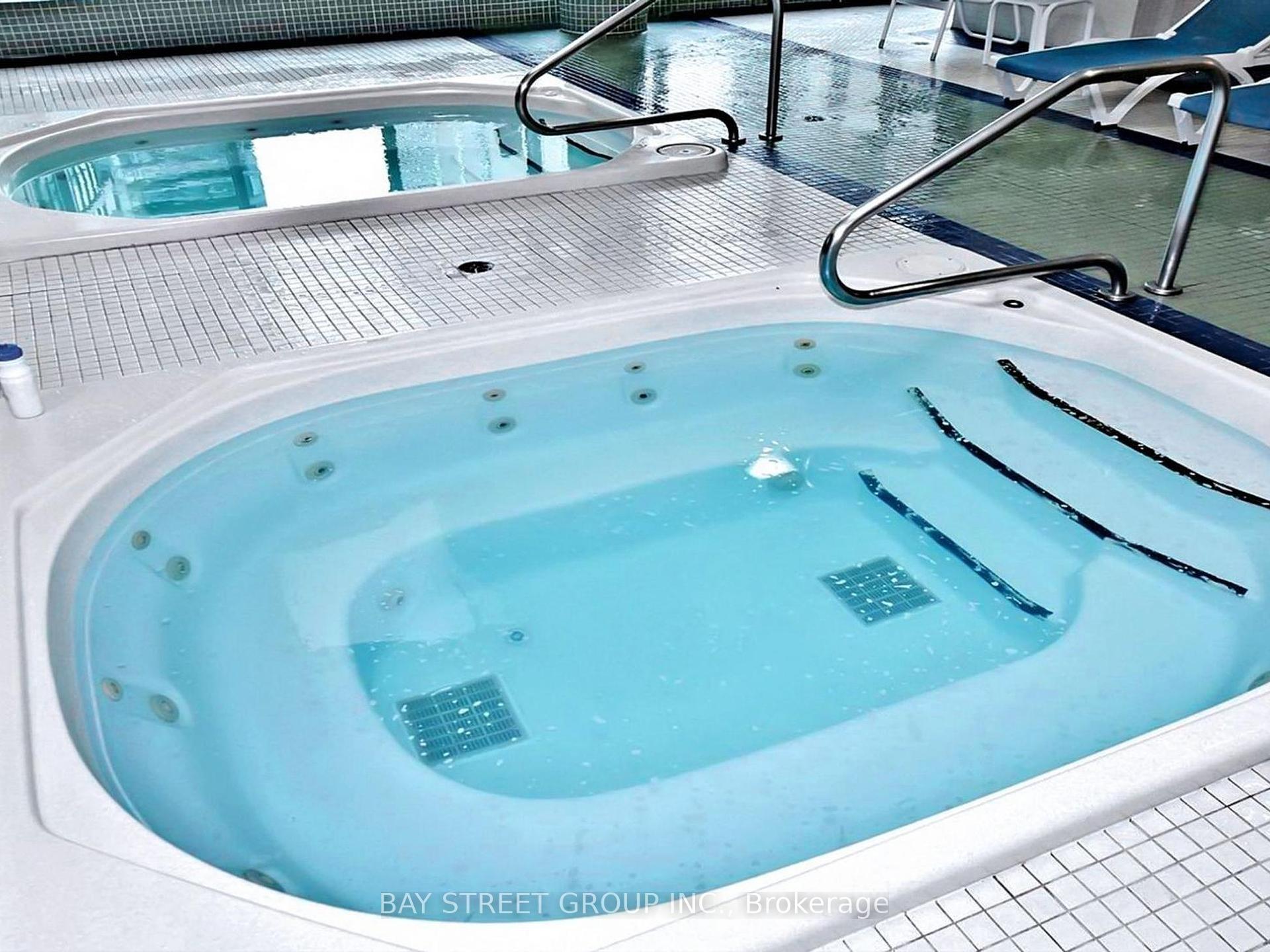 3 Bedrooms Condo at 33 BAY, Toronto For sale