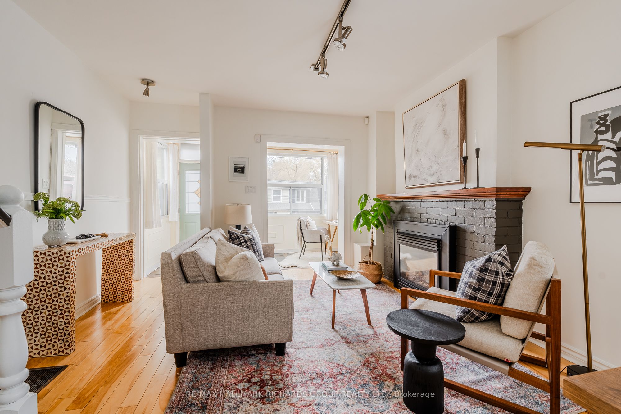 224 Eastwood Road, Toronto, ON M4L 2E4